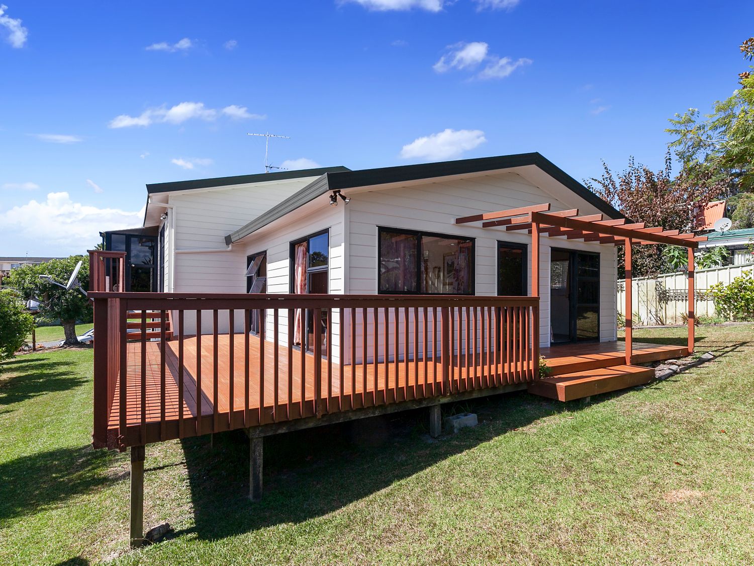 Serene at Snells - Snells Beach Bach                     photo 21