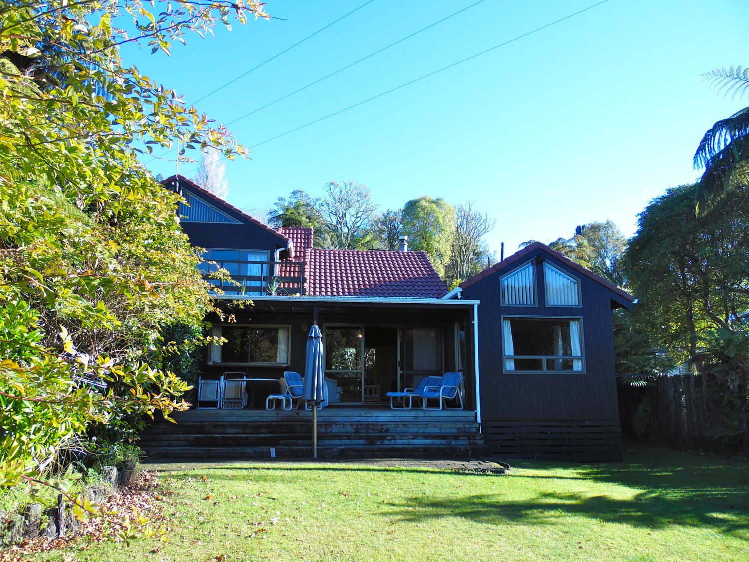 Lakeside Villa - Lake Rotoiti Holiday Home                     photo 24