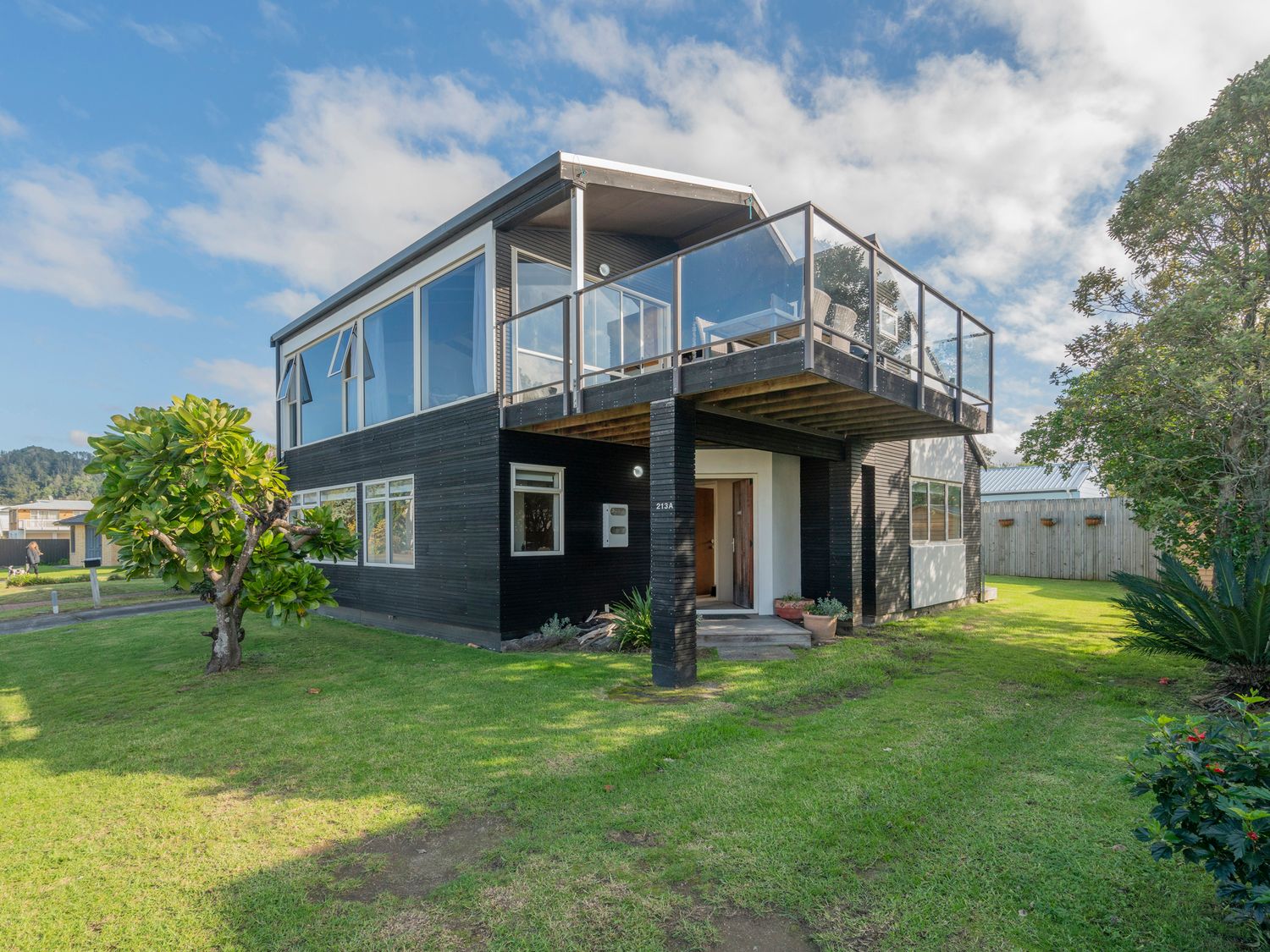 By The Beach - Whangamata Holiday Home -  - 1029838 - photo 1