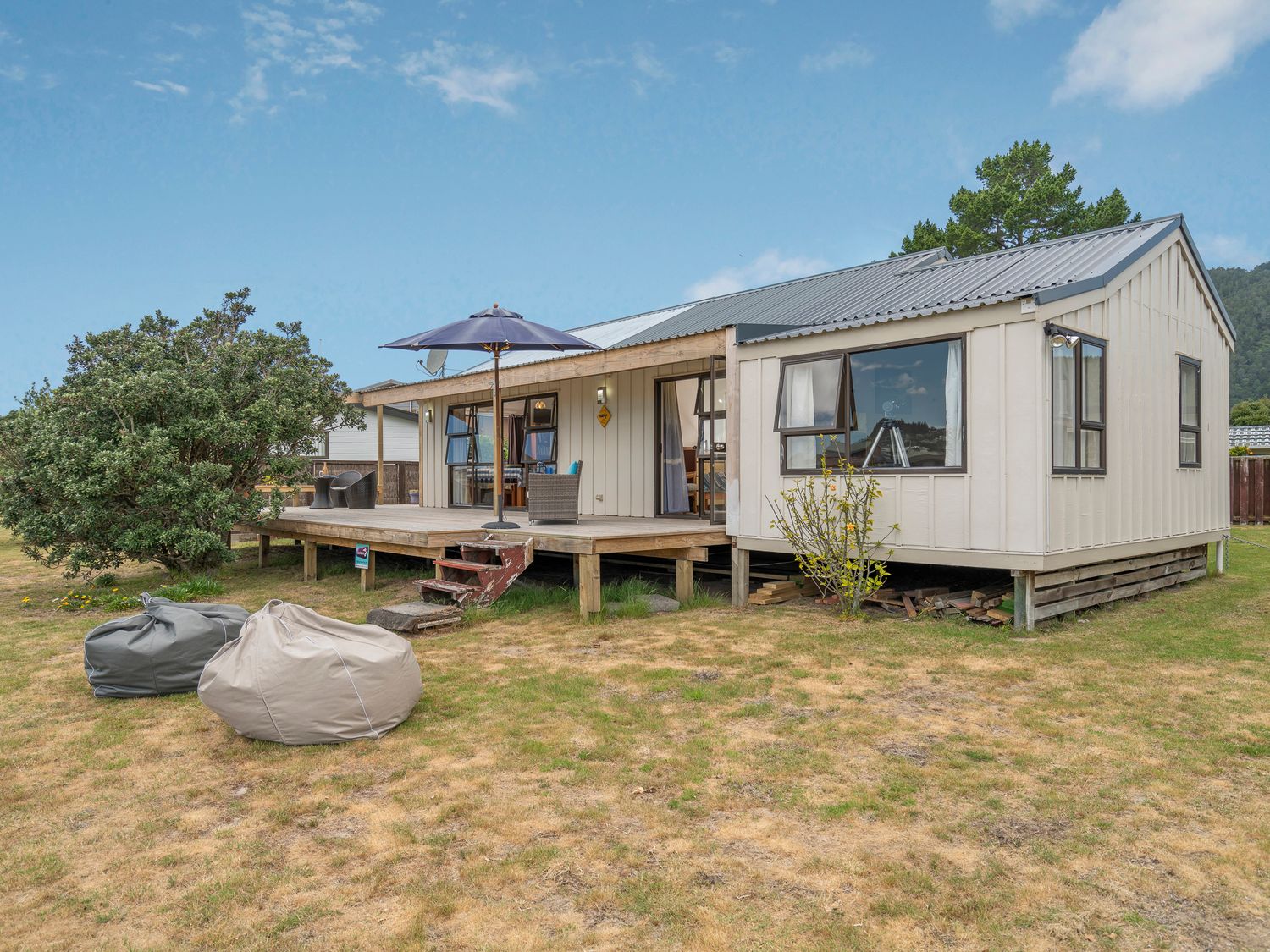 Pilots Rest - Pauanui Airfield Holiday Home -  - 1030159 - photo 1