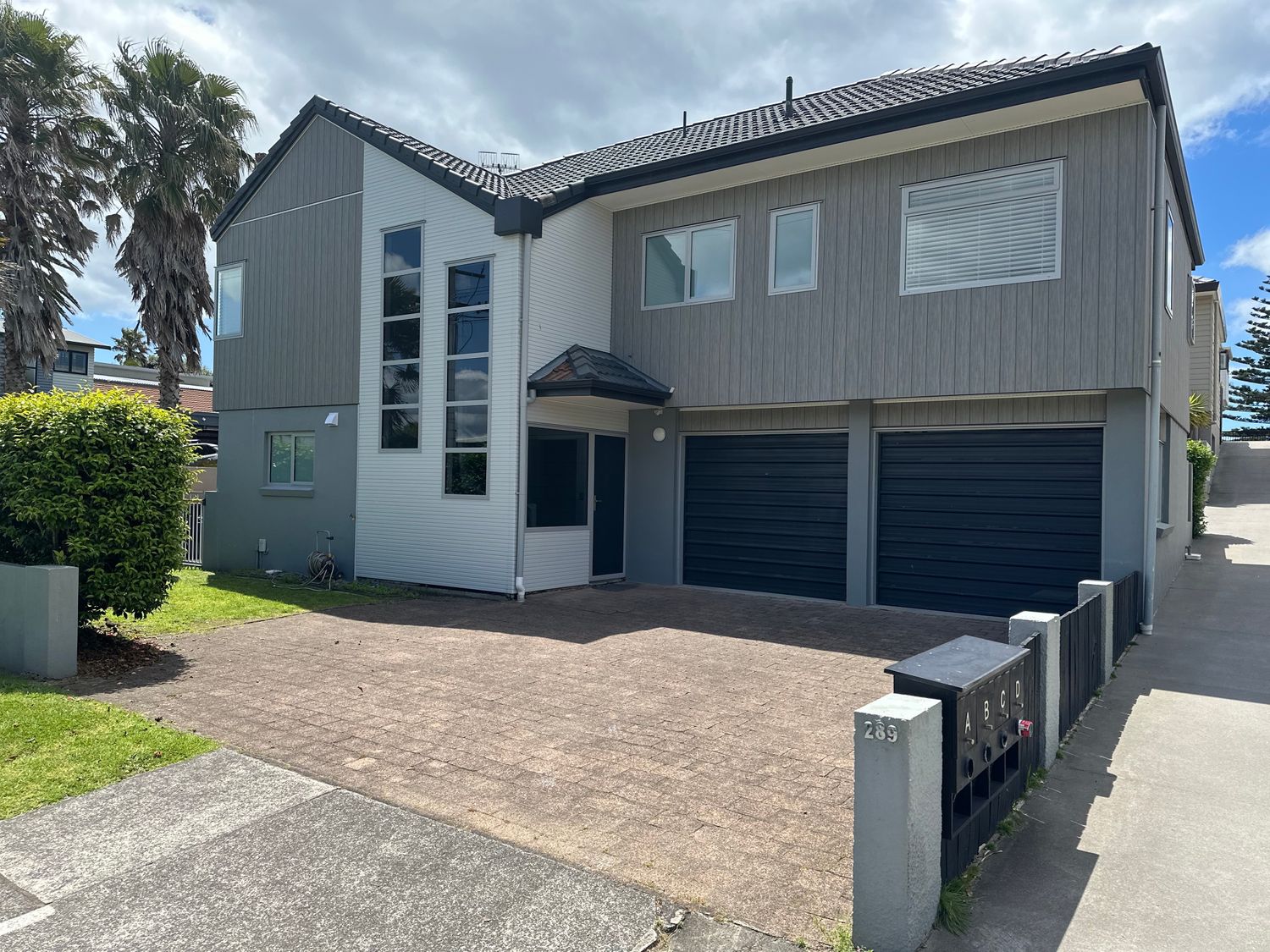 At The Bay - Mt Maunganui Holiday Home -  - 1030482 - photo 1