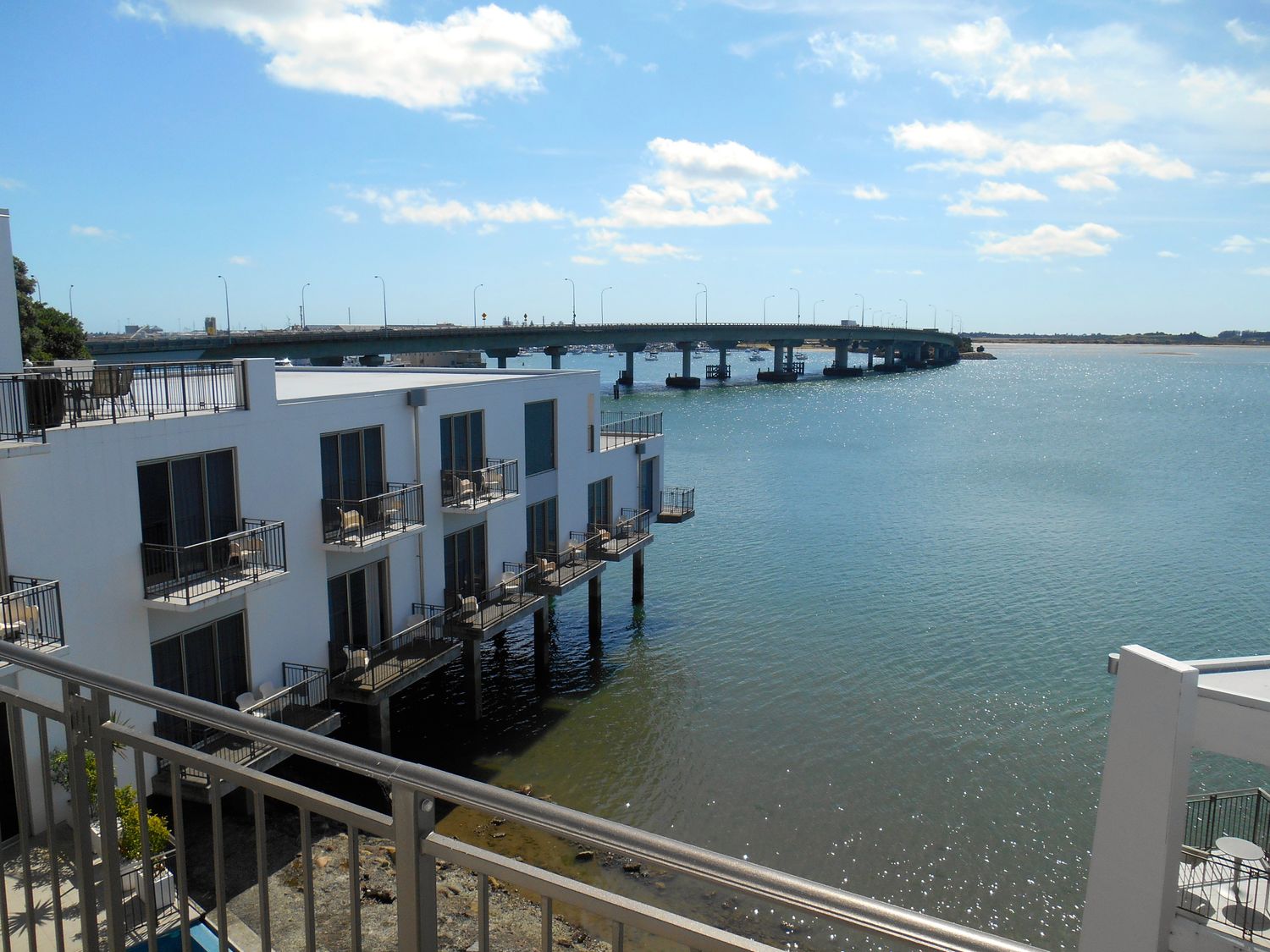 Absolute Waterfront, Tauranga Apartment                     photo 2