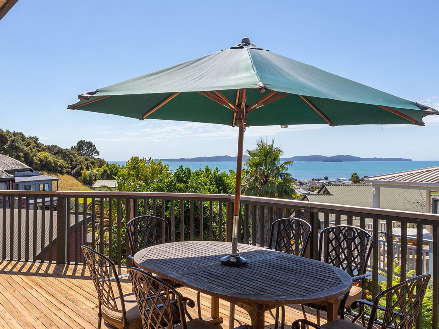 Kawau Vista - Snells Beach Holiday Home                     photo 2