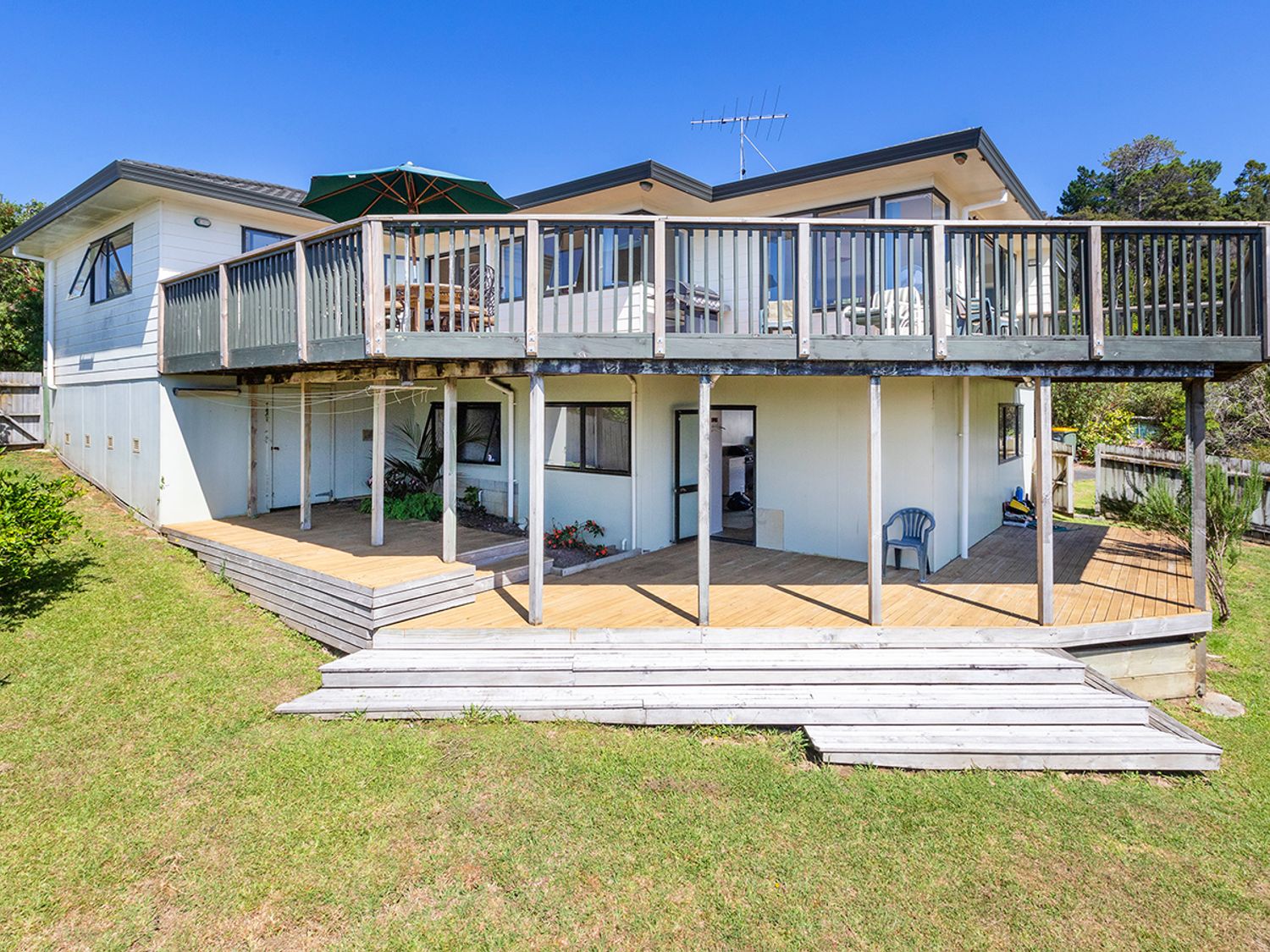 Kawau Vista - Snells Beach Holiday Home                     photo 28