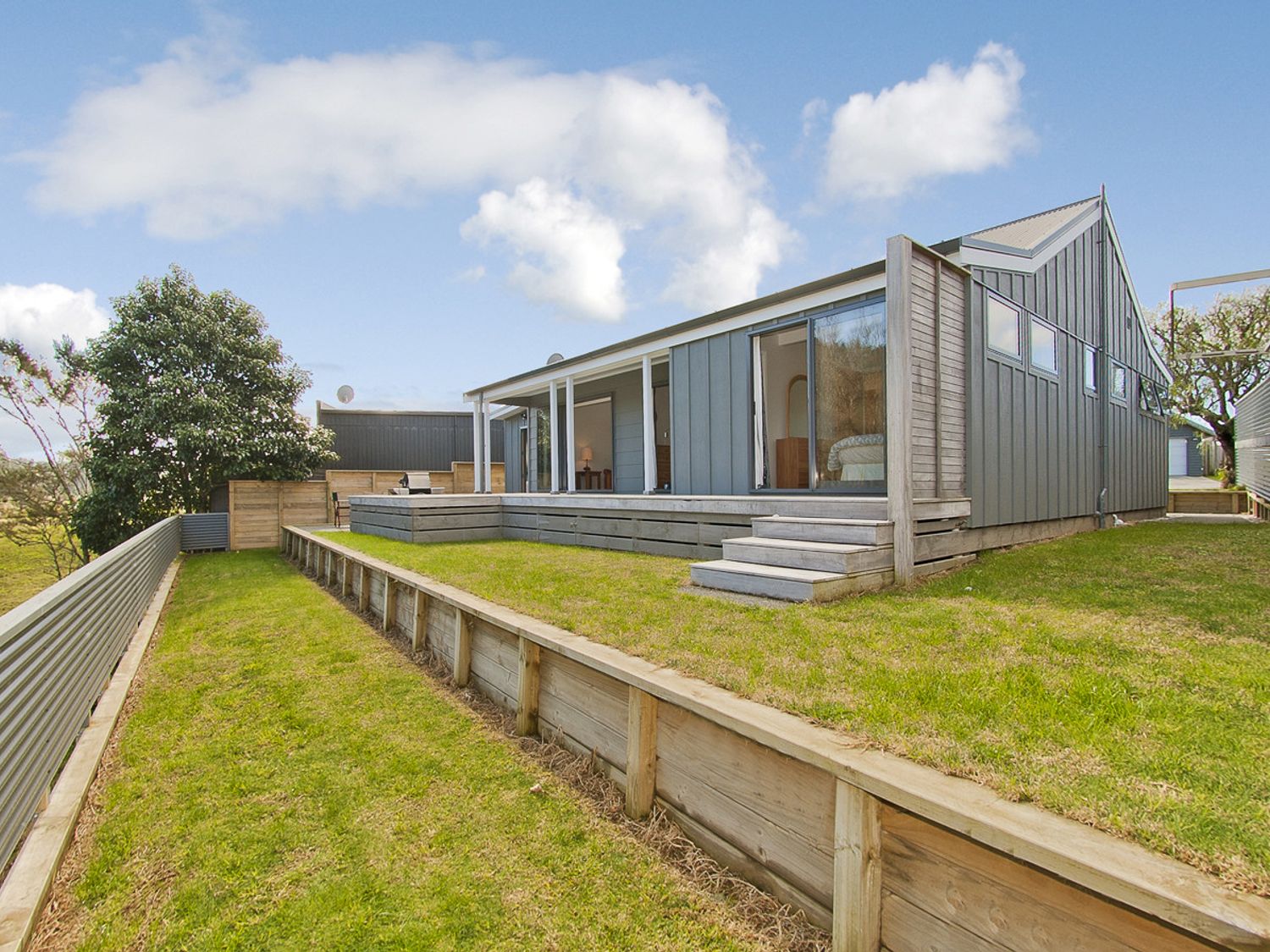 Sea Breeze - Whangamata Holiday Home                     photo 2