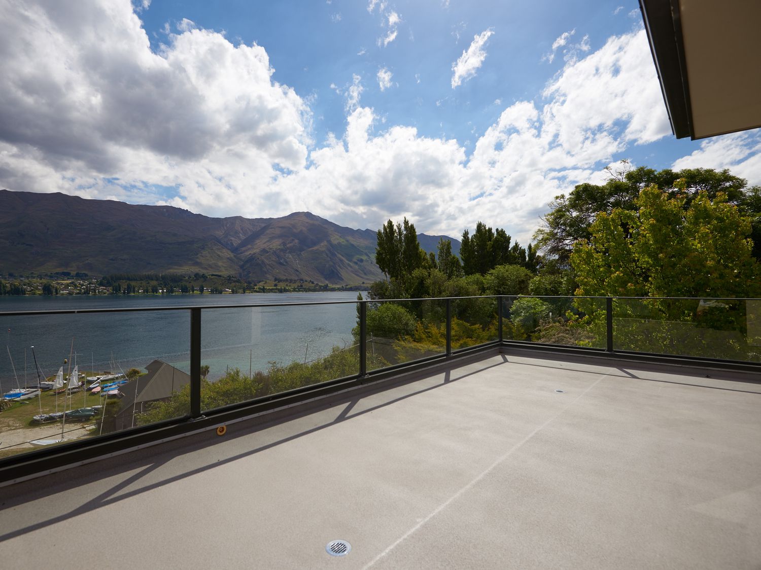 Lakeside Serenity - Wanaka Holiday Home                     photo 27