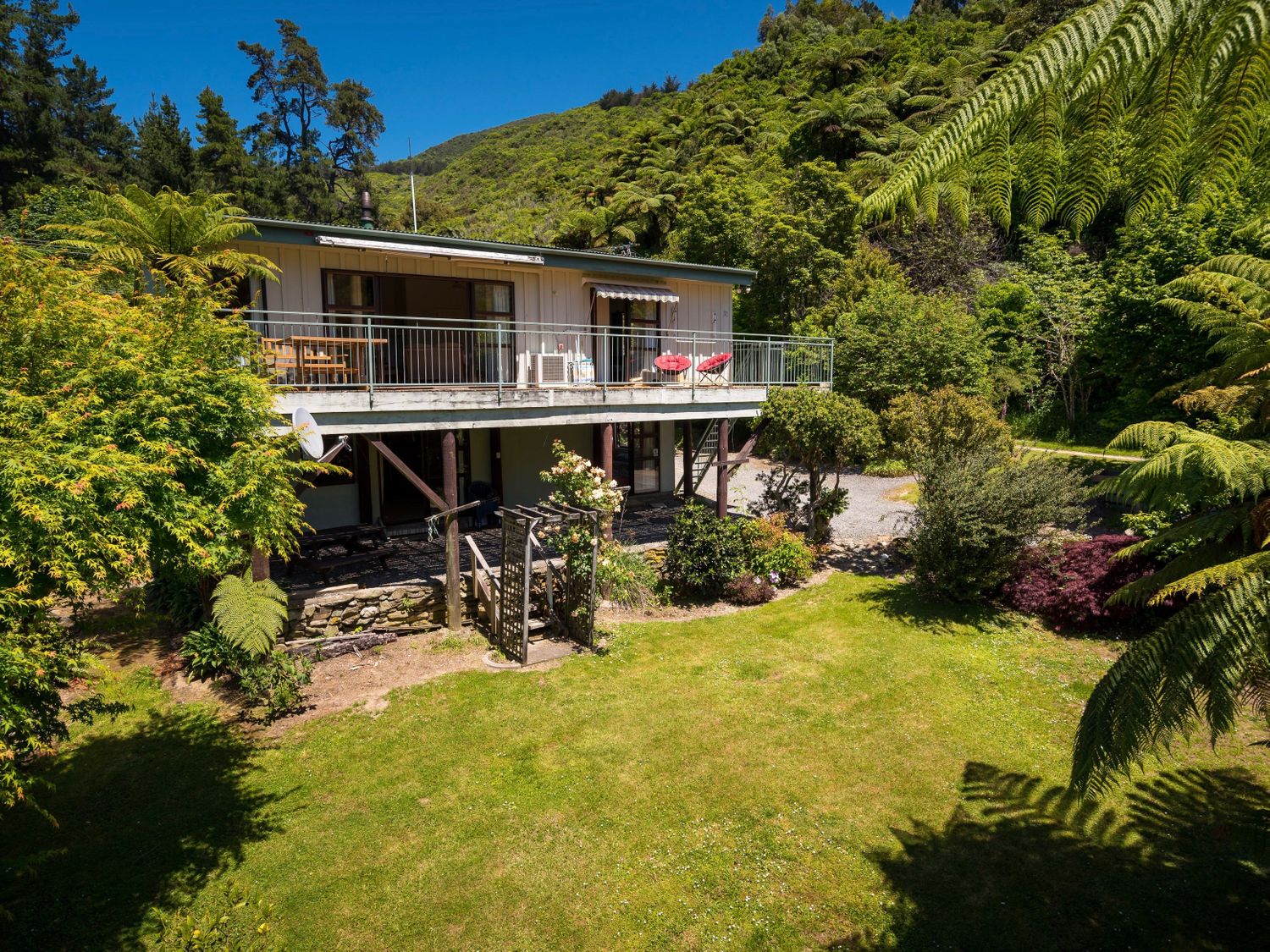 Serene Sounds - Anakiwa Holiday Home                     photo 26