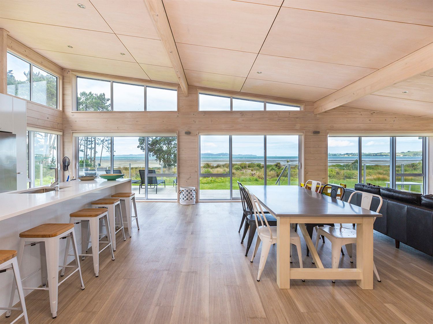 Beachfront Escape - Snells Beach Holiday Home                     photo 2