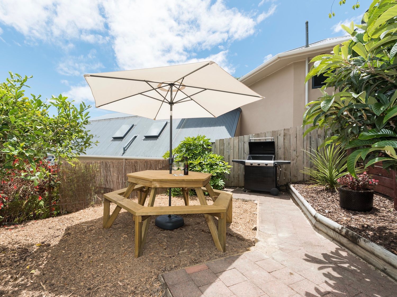 Central Spacious Family House - Paihia House                     photo 2
