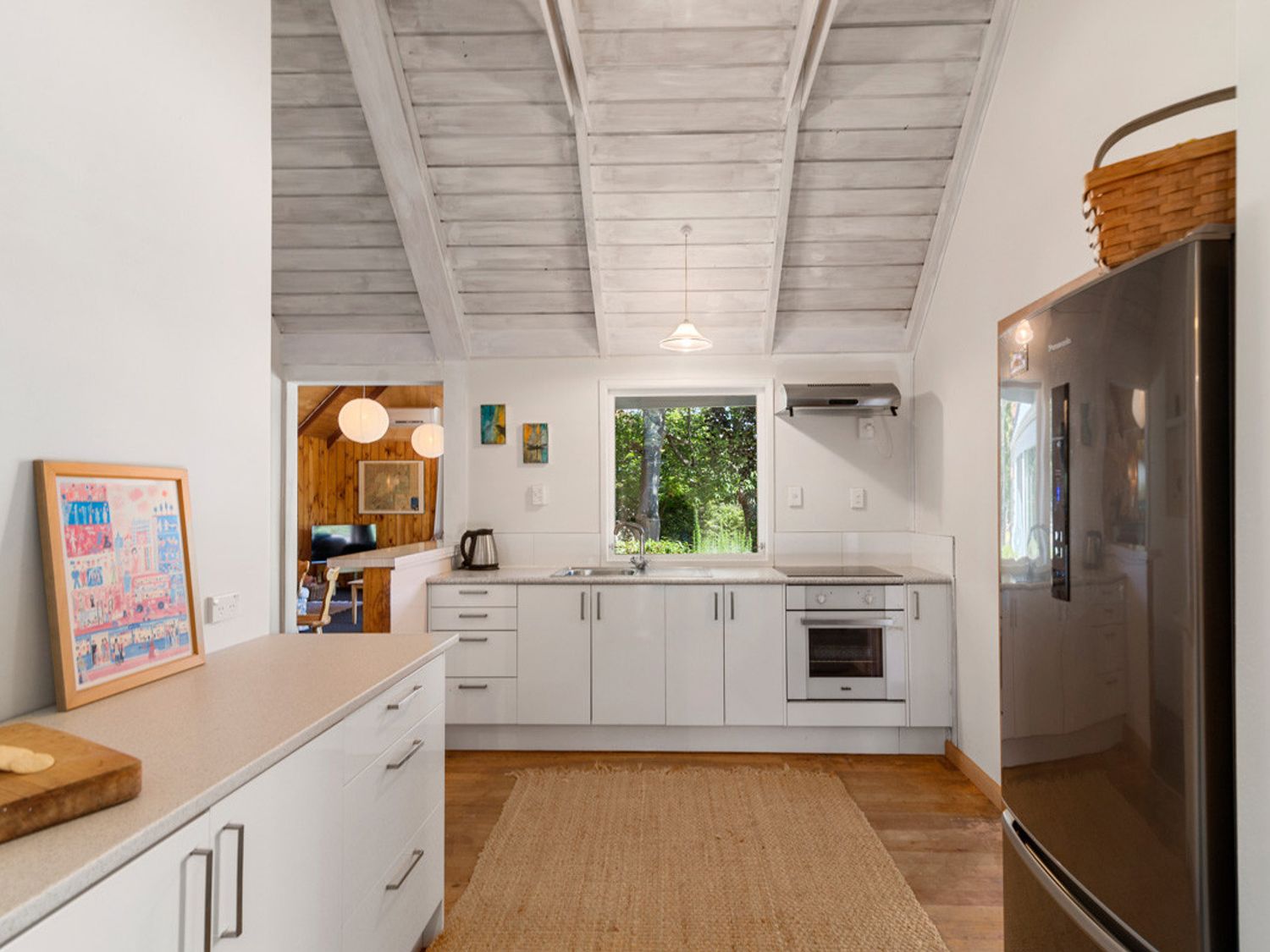 Copper Beech Cottage - Wharewaka Holiday Home                     photo 2