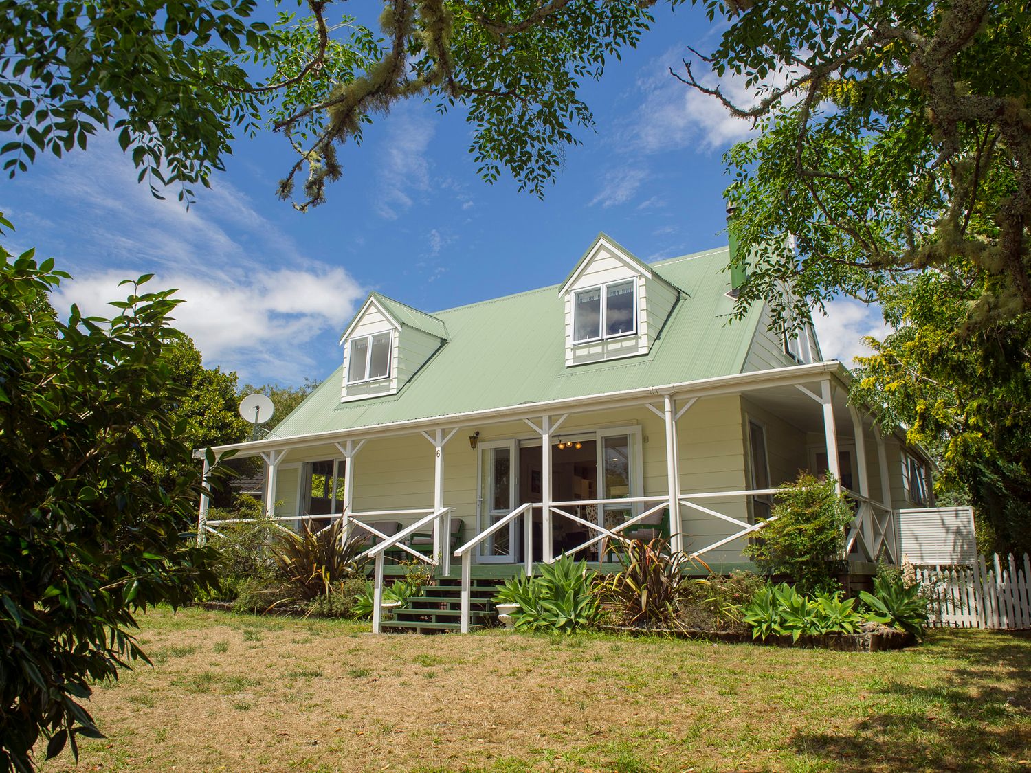 Peaceful Pauanui - Pauanui Holiday Home -  - 1031853 - photo 1