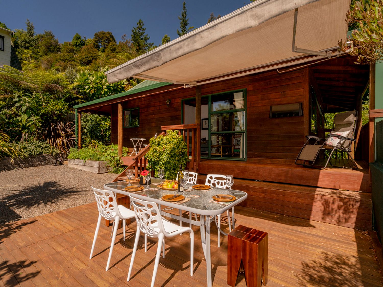 Cedar Cottage - Tairua Holiday Home                     photo 2
