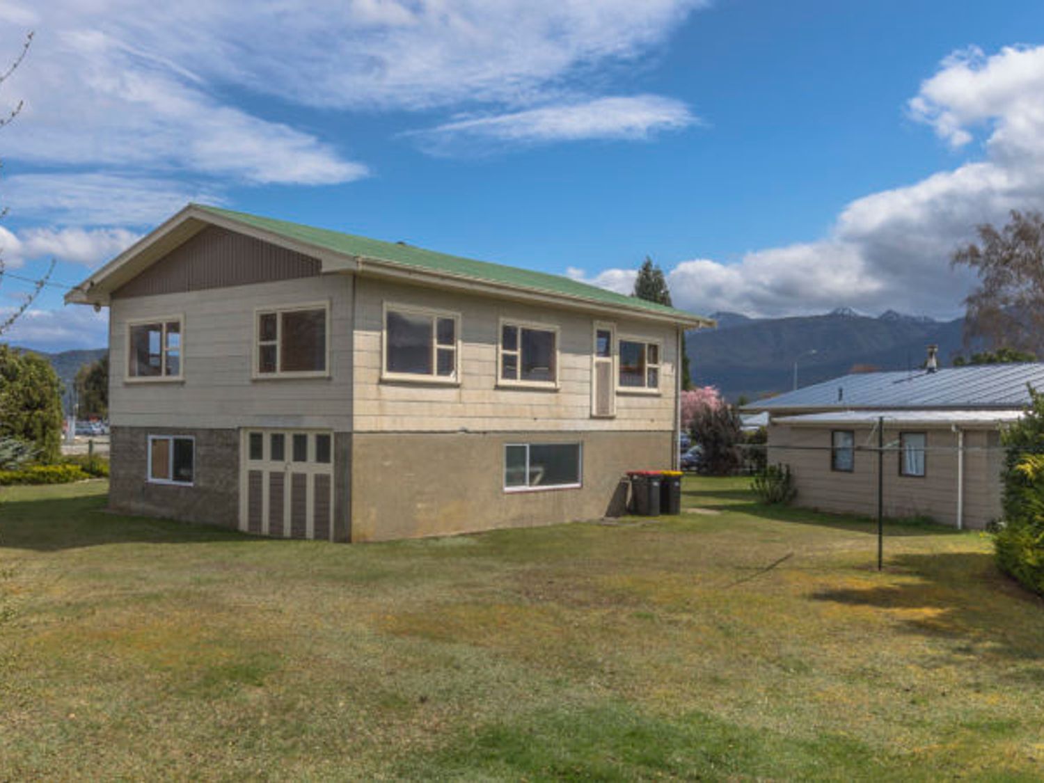 Grand View - Te Anau Holiday Home                     photo 23