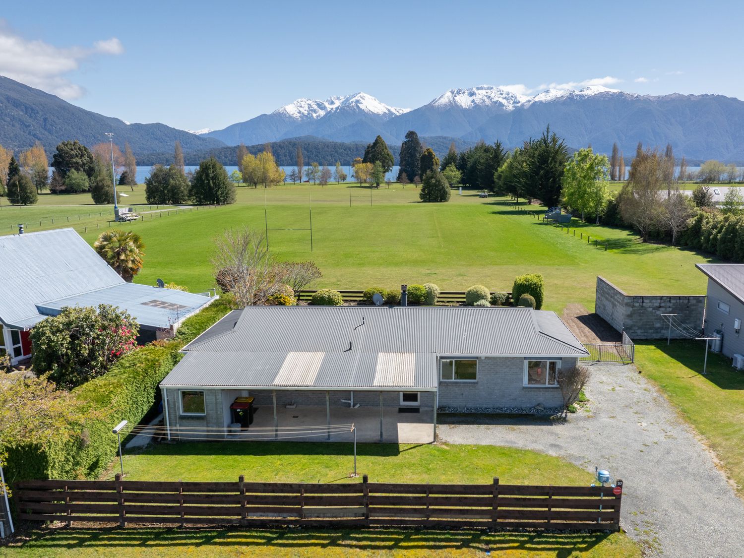 Kepler Retreat - Te Anau Holiday Home -  - 1032249 - photo 1