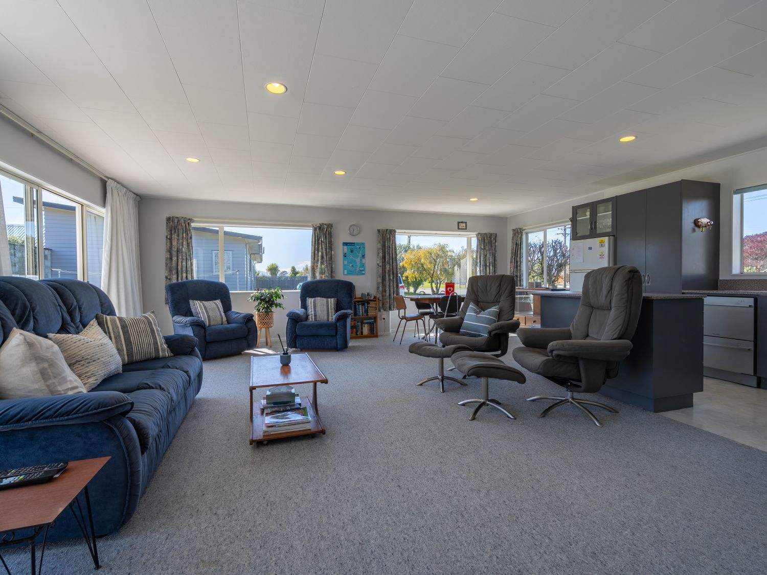 Kepler Retreat - Te Anau Holiday Home                     photo 2