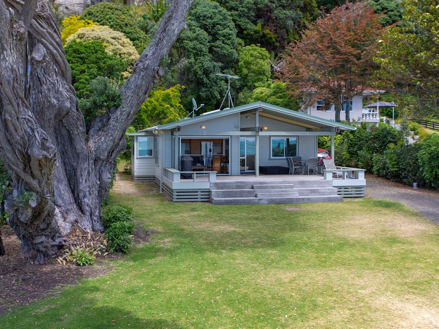 Kohi Point - Ohope Beachfront Holiday Home                     photo 24