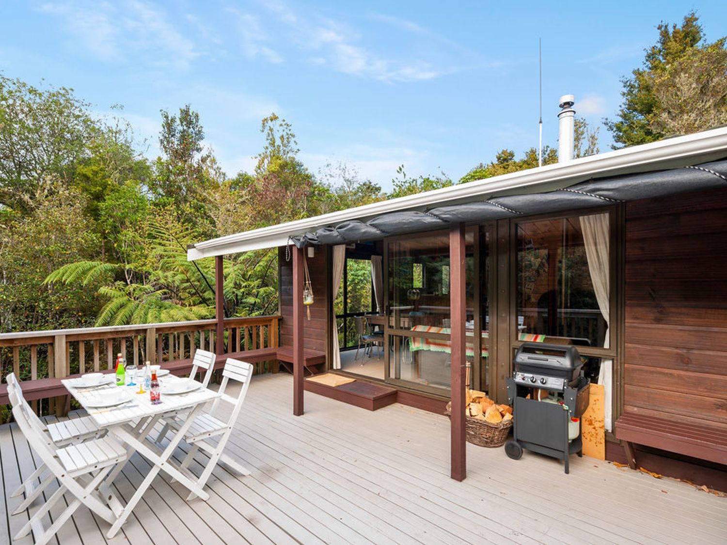 Piwakawaka ā Pukawa - Pukawa Bay Holiday Home                     photo 2