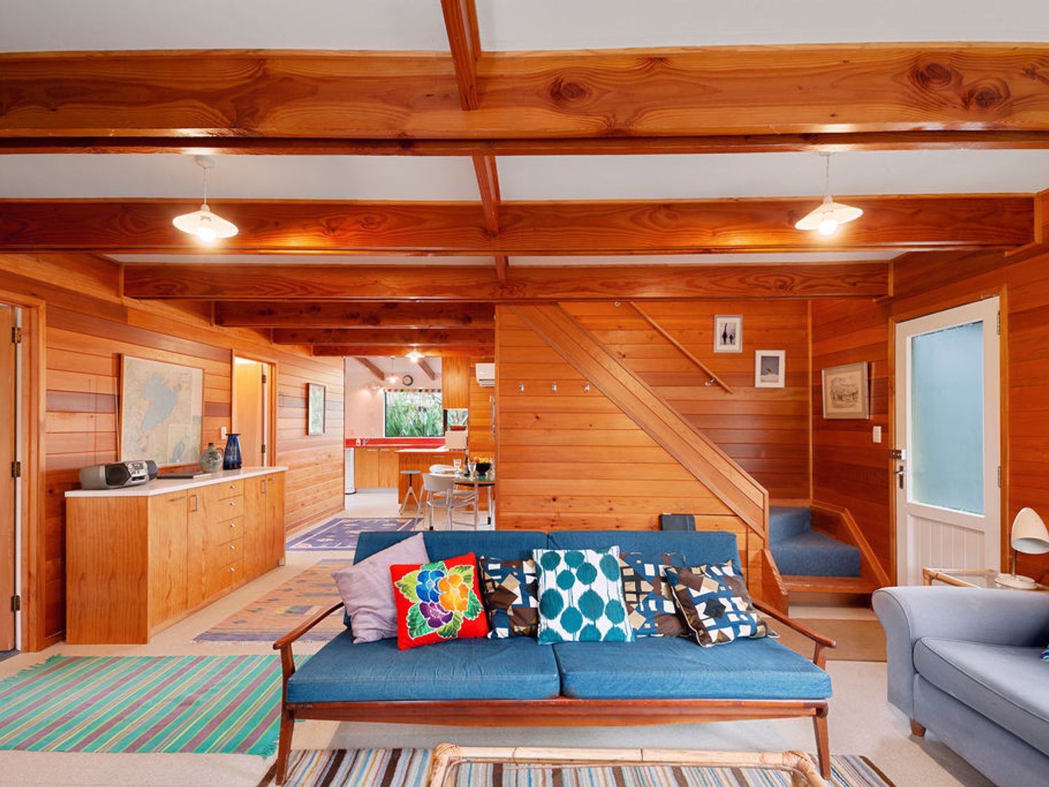 Parehopu Lake House - Taupo Holiday Home                     photo 2