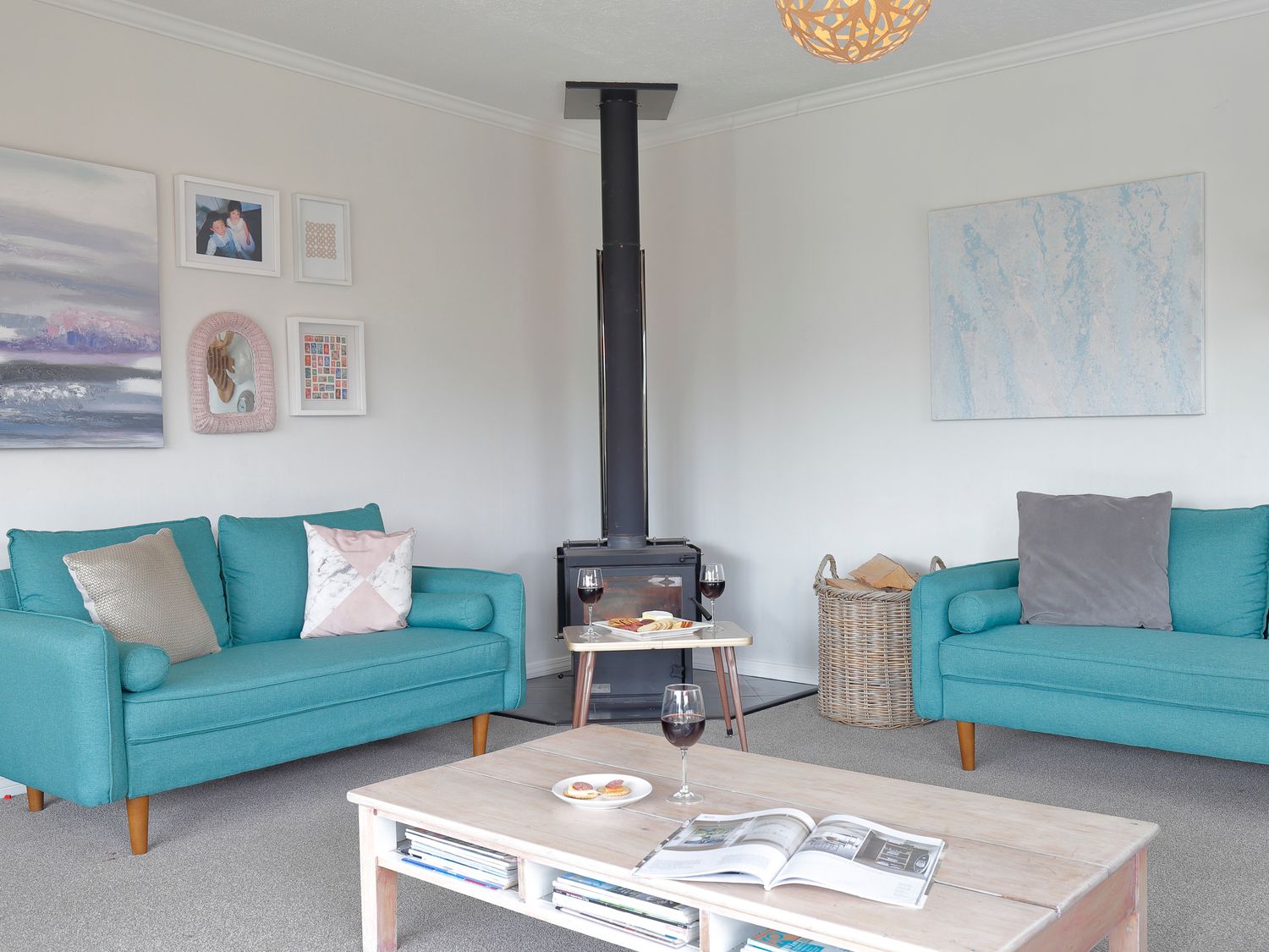 The Clearwater Cottage - Te Anau Holiday Home                     photo 2