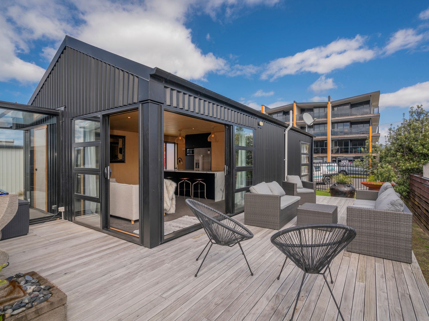 The Front Deckhouse - Whangamata Holiday Home -  - 1033083 - photo 1