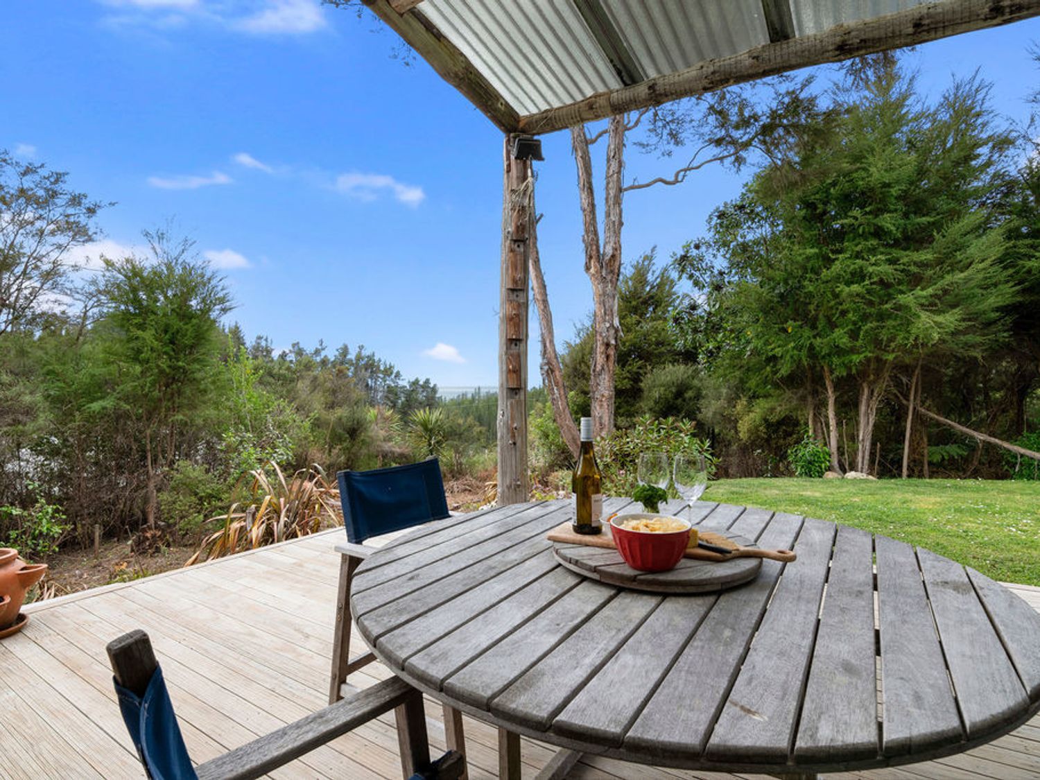 Hillside Hideaway - Kaiteriteri Holiday Home                     photo 25