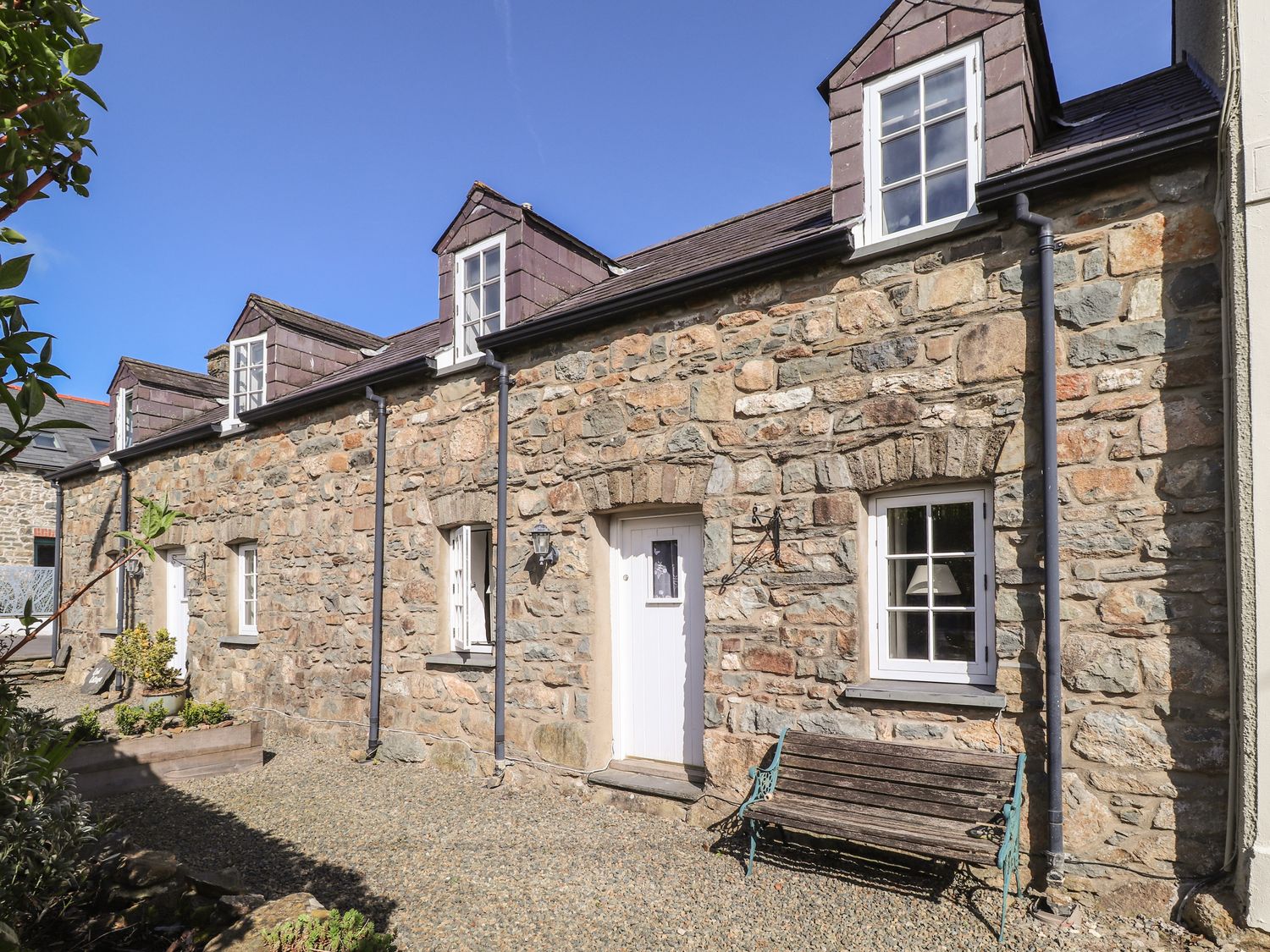 Middle Cottage, Newport, Pembrokeshire | Holiday Cottage | Bird Spot