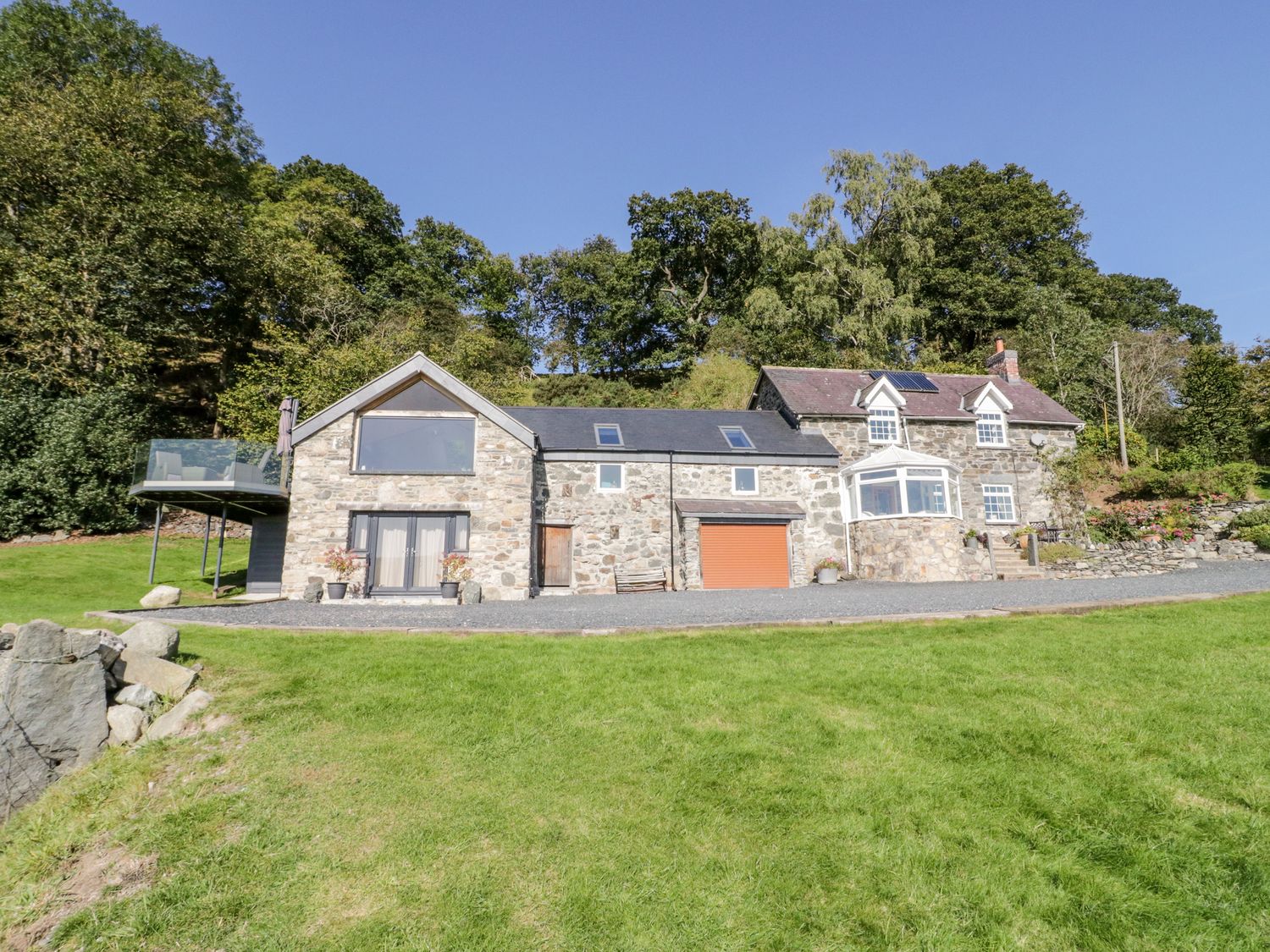 Tyn Llwyn Pencoed Tyddyn Angharad Self Catering Holiday Cottage
