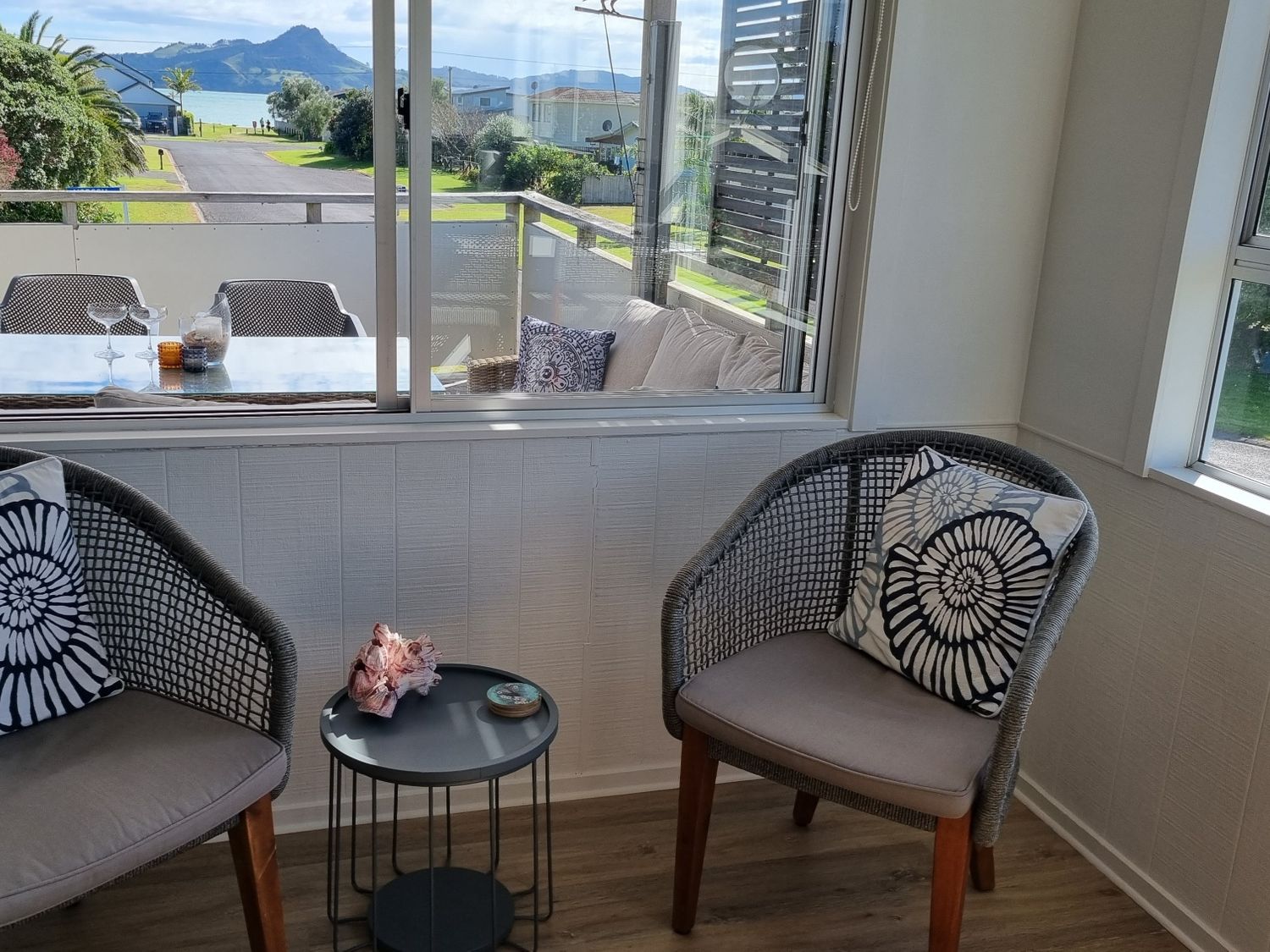 The Black Shack - Cooks Beach Holiday Home                     photo 2