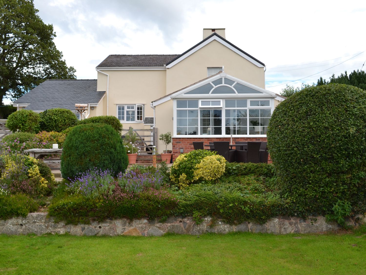 Little House @ Ty Newydd, Llanfair Talhaiarn