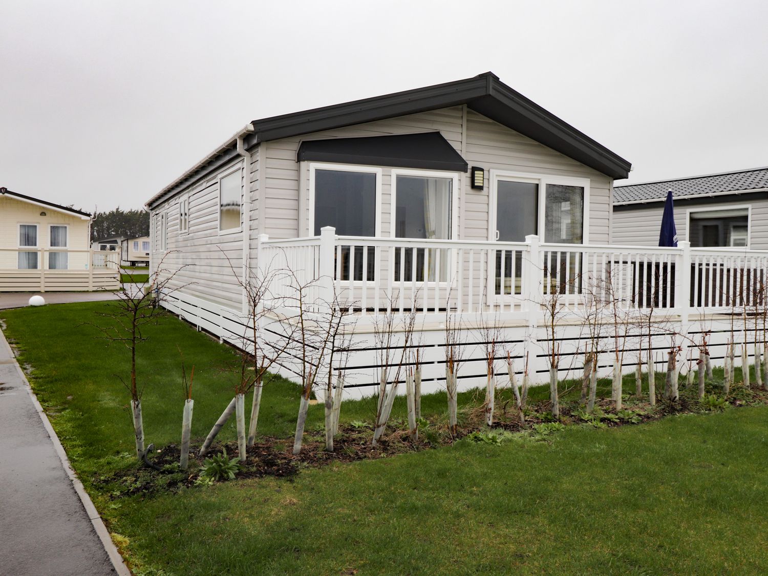 2 bedroom Lodge at Pevensey Bay - Kent & Sussex - 1043960 - photo 1
