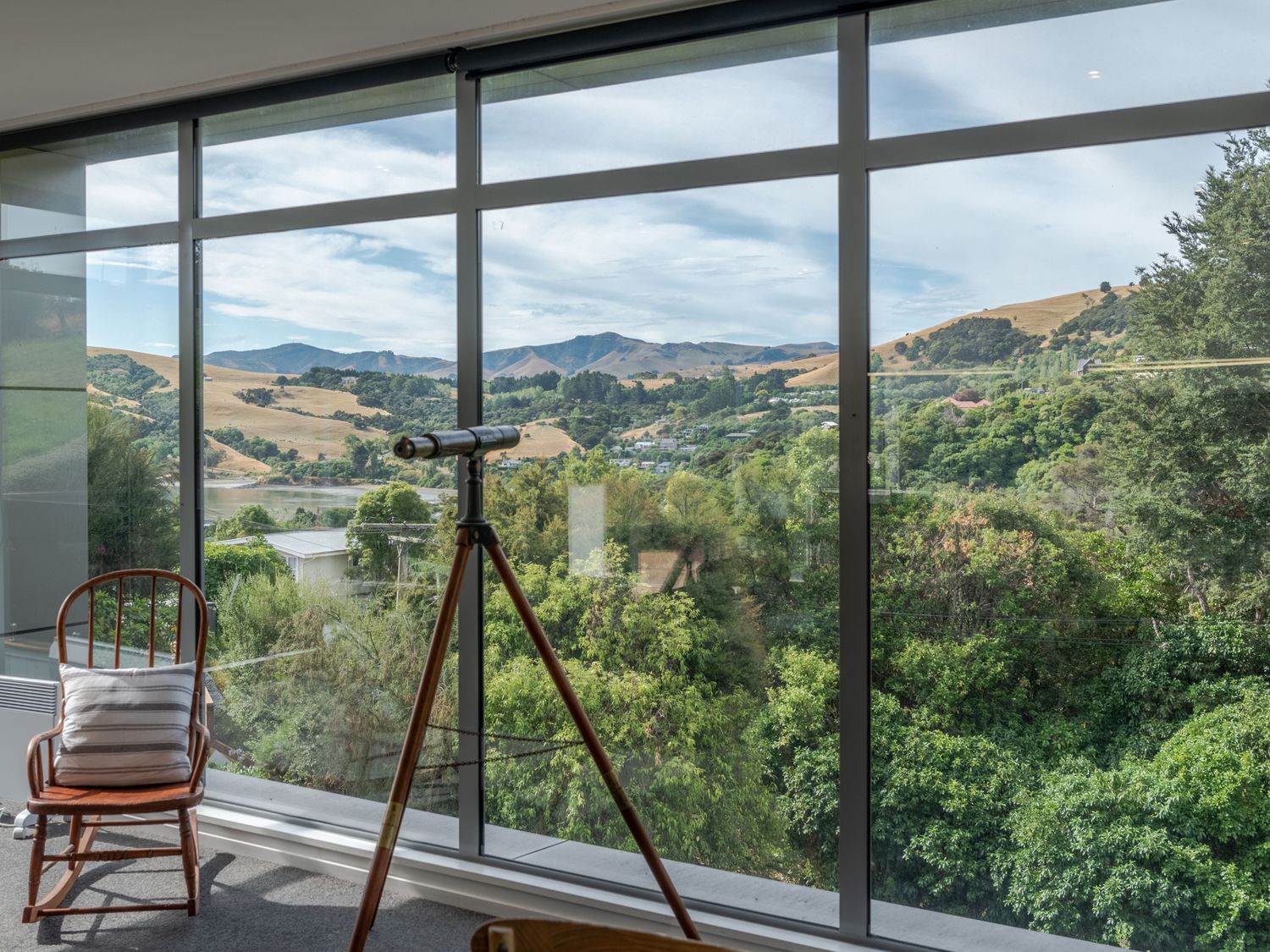 La Maison De Verre - Akaroa Holiday Home                     photo 30