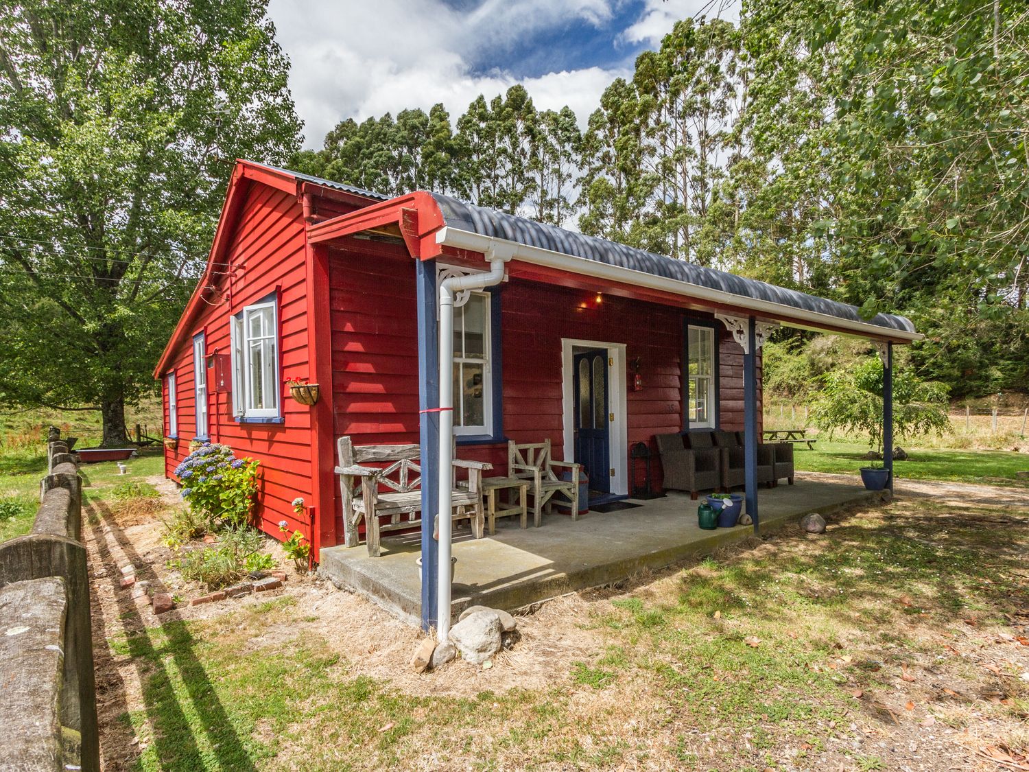 The Red Rooster Cottage -  - 1044408 - photo 1