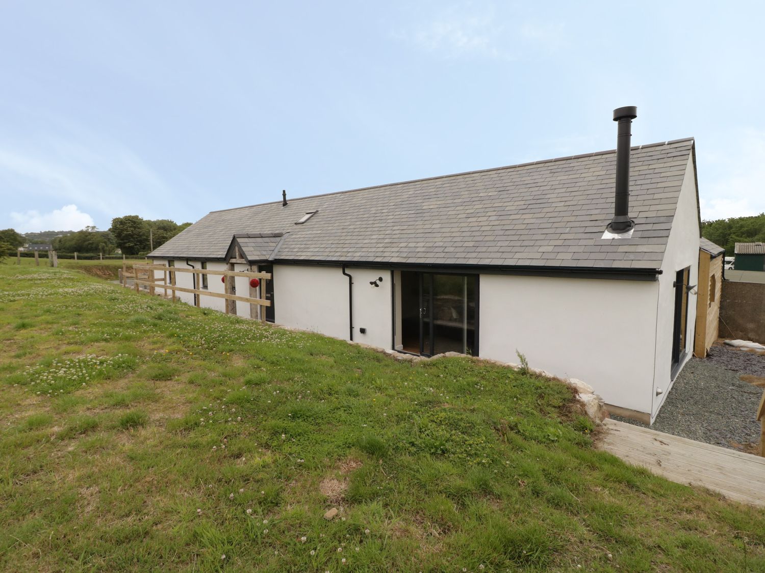 Ty Cuddfan Llangoed Bryn Celyn Self Catering Holiday Cottage