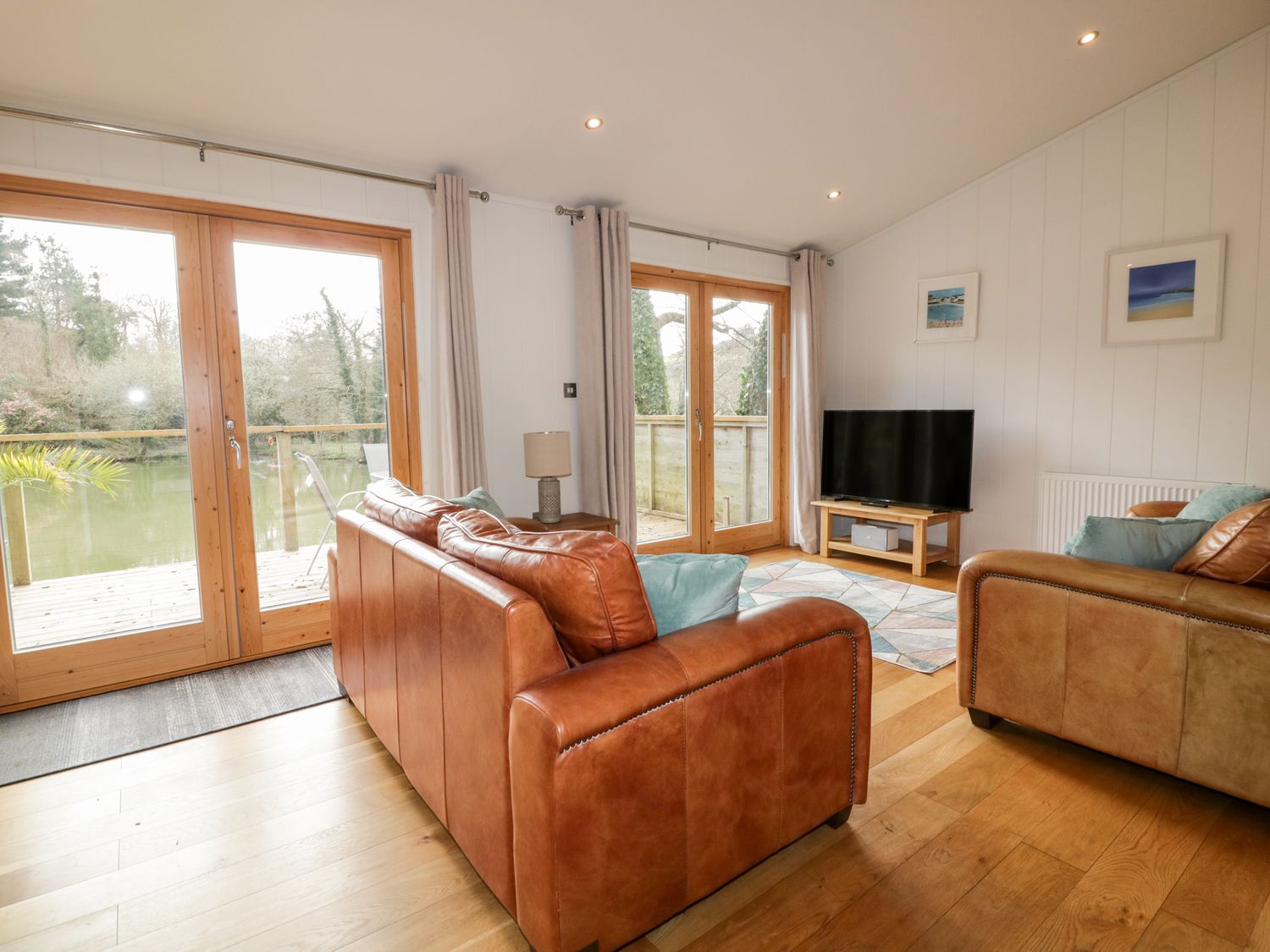 1 Waters Edge, Lanreath