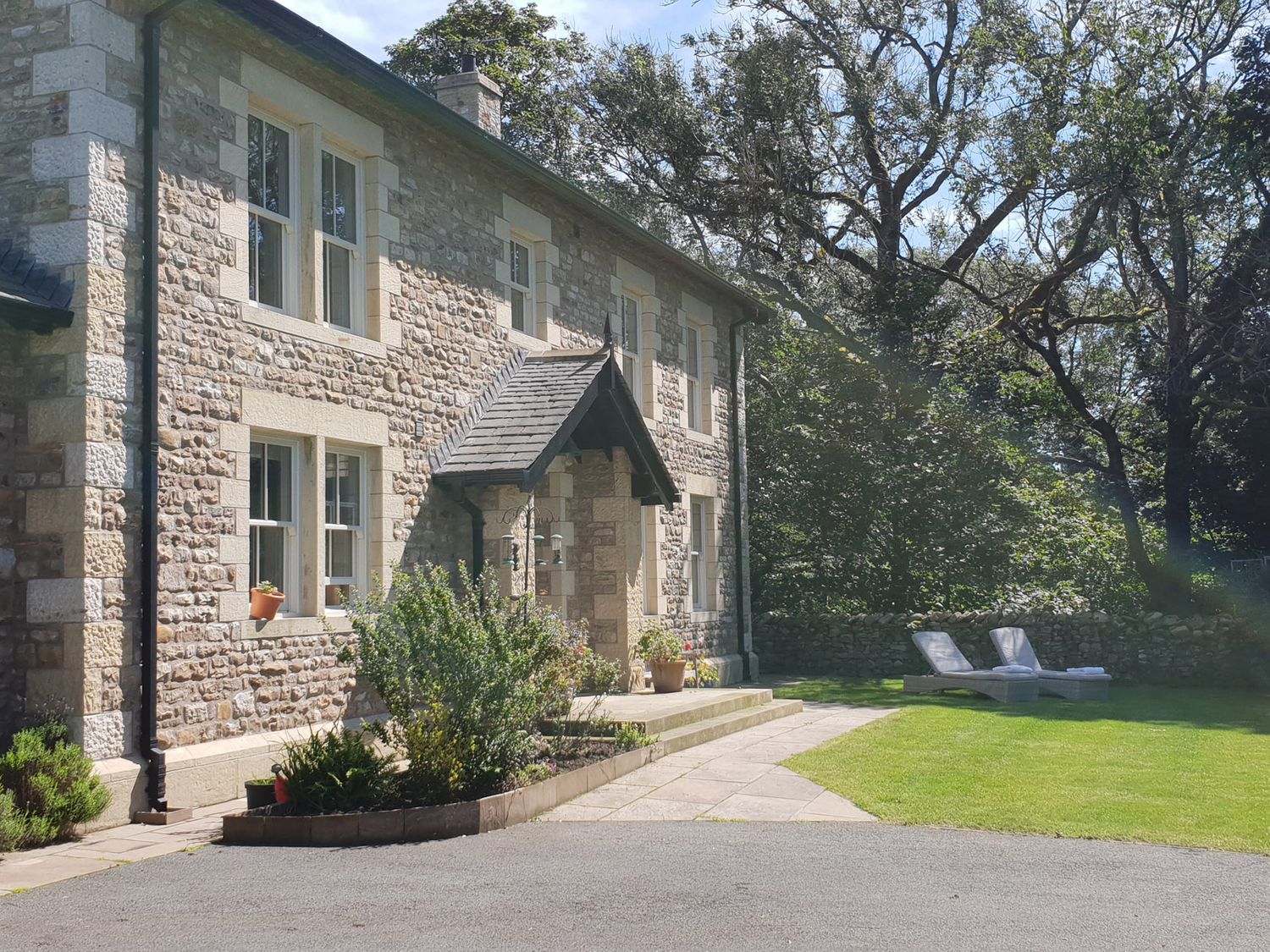 Anneside, Cowan Bridge Holiday Cottage Bird Spot