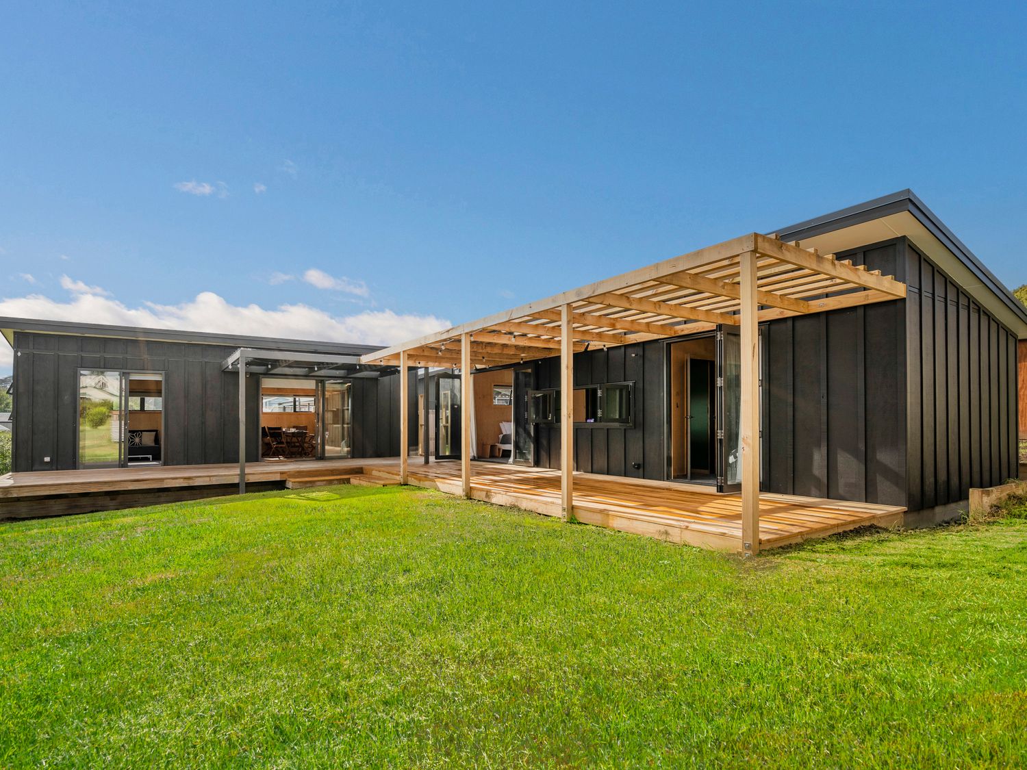 The Little Bach at Whangapoua                     photo 2