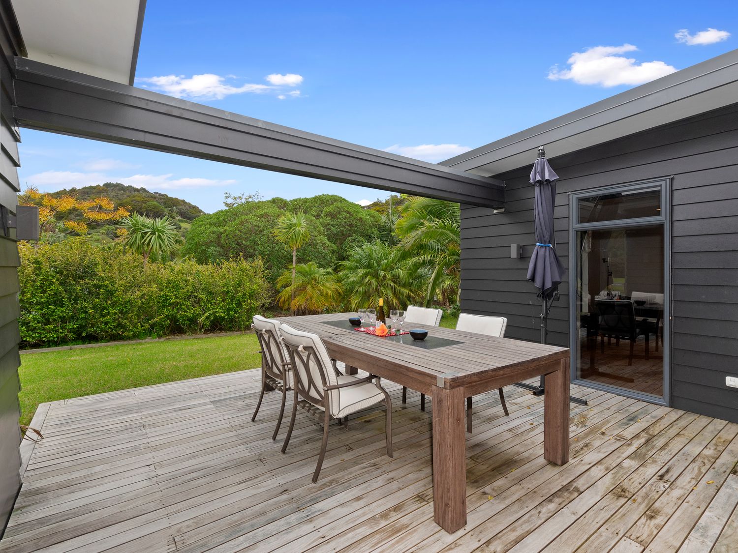 Double Tuna - Matapouri Holiday Home                     photo 22
