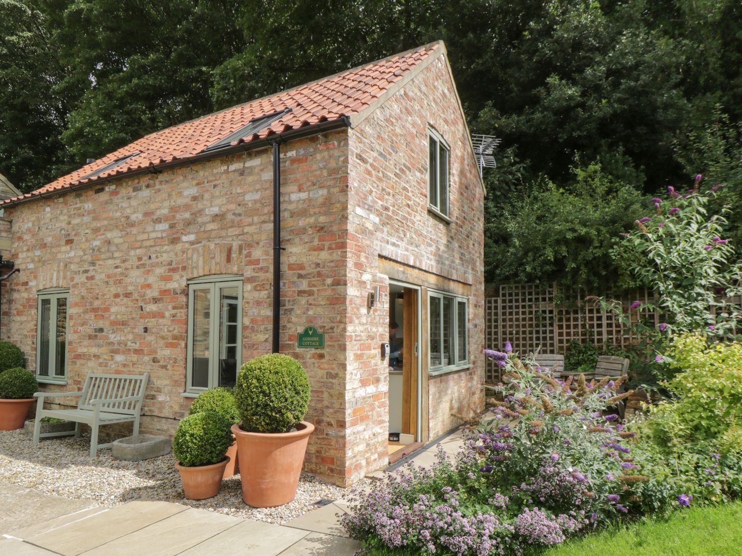 Photo of Gormire Cottage ( Ref 1052313 ) Low Cleaves Holiday Cottages near Sutton under Whitestonecliffe near Thirsk sleeps 4