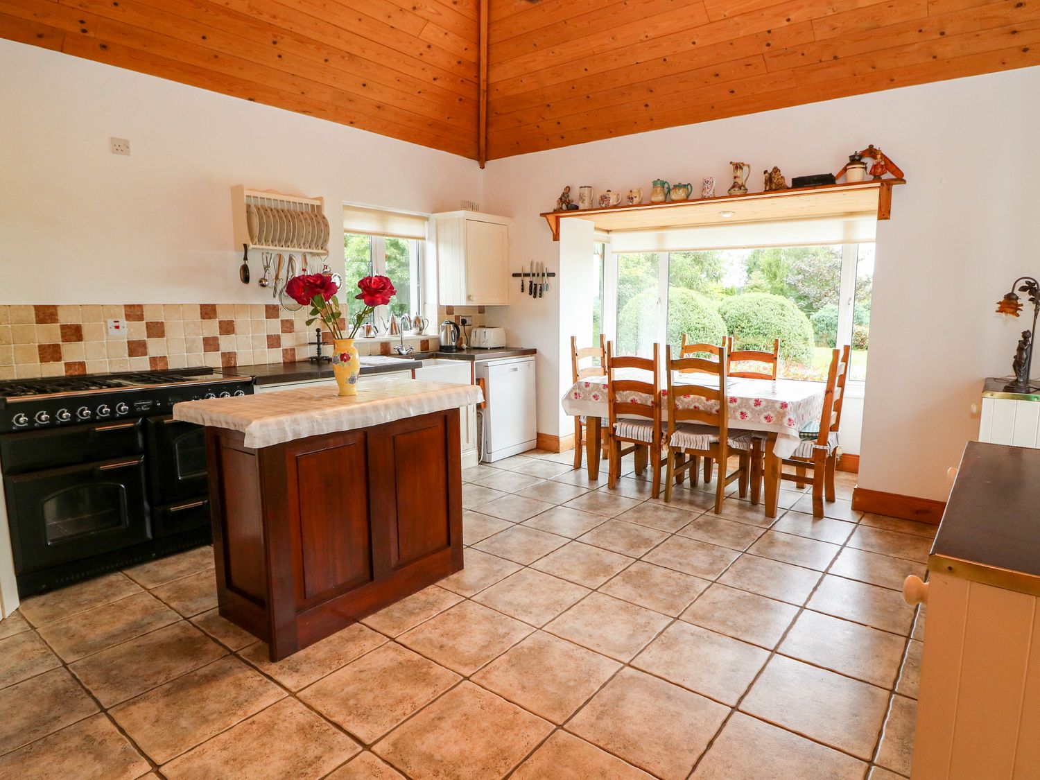 Property photo 11 of 28