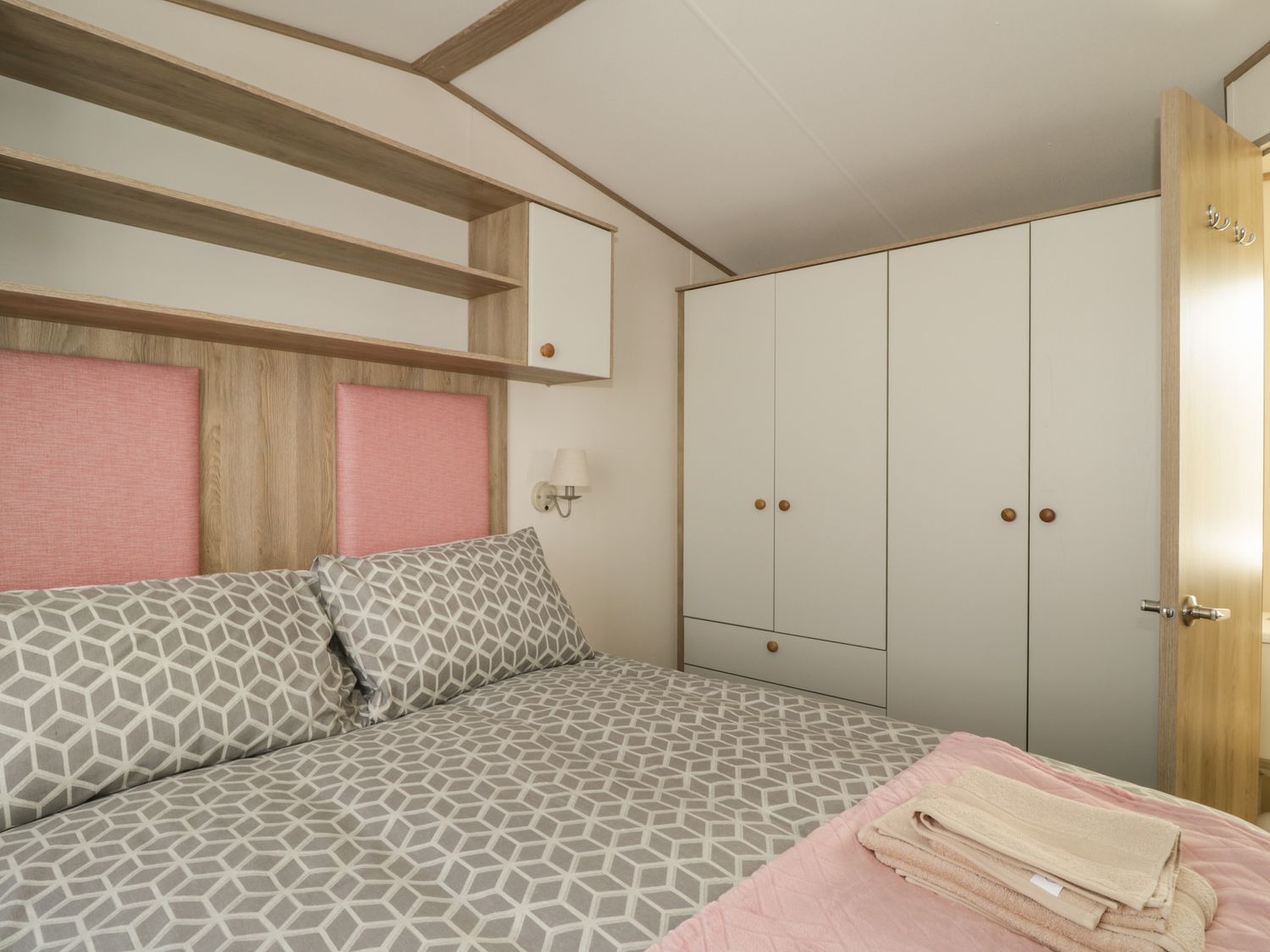 Property photo 11 of 13