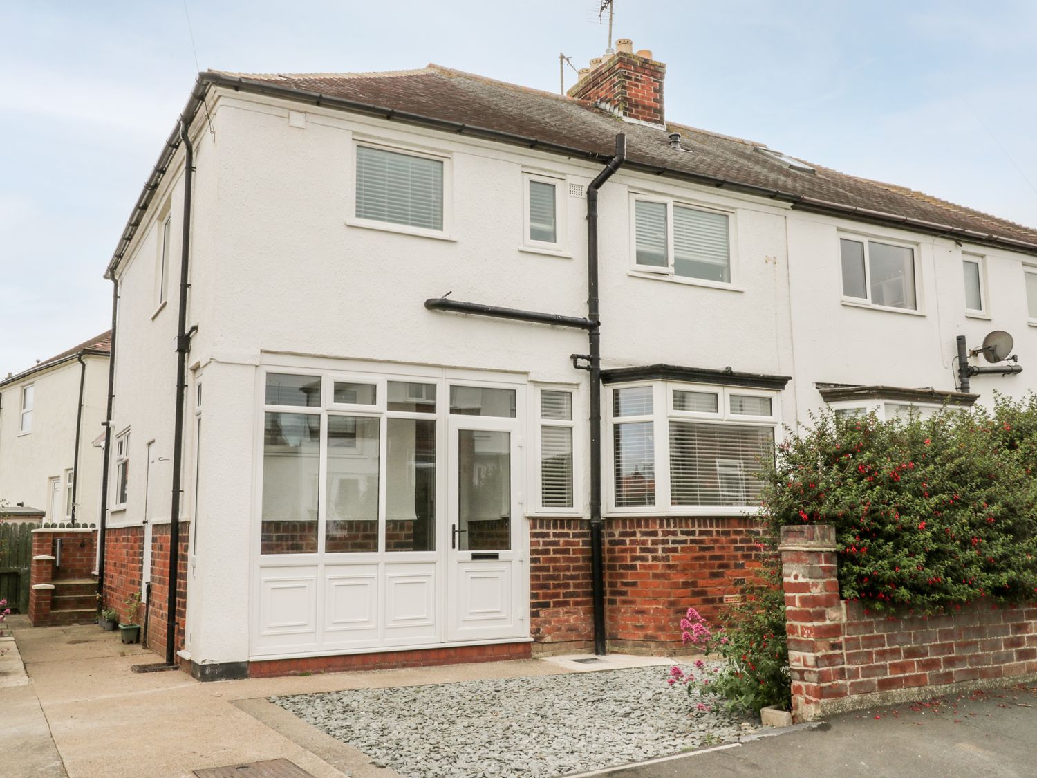 Sam's Place Whitby ( Ref 1054922 ) Self catering holiday home in Whitby North Yorkshire