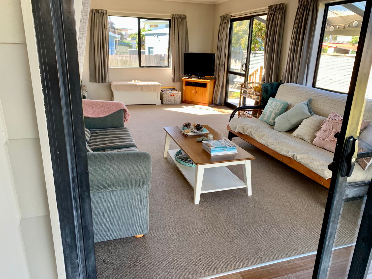 Whangamata Beach Break - Whangamata Holiday Home                     photo 2