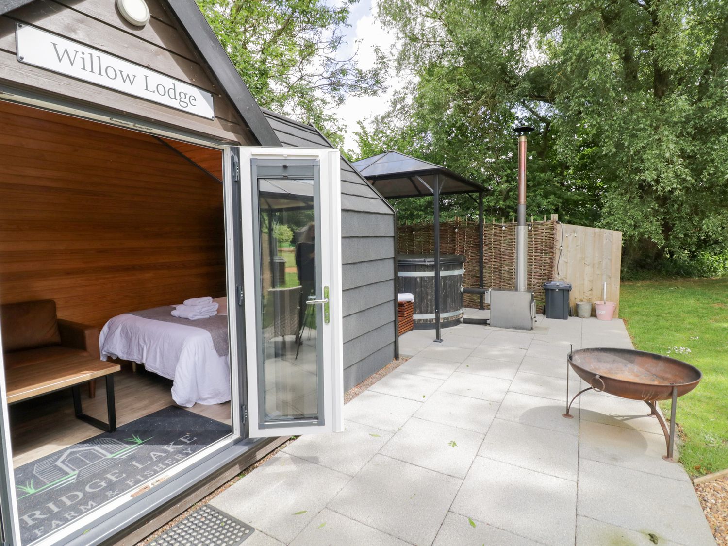 Willow Lodge, Chacombe