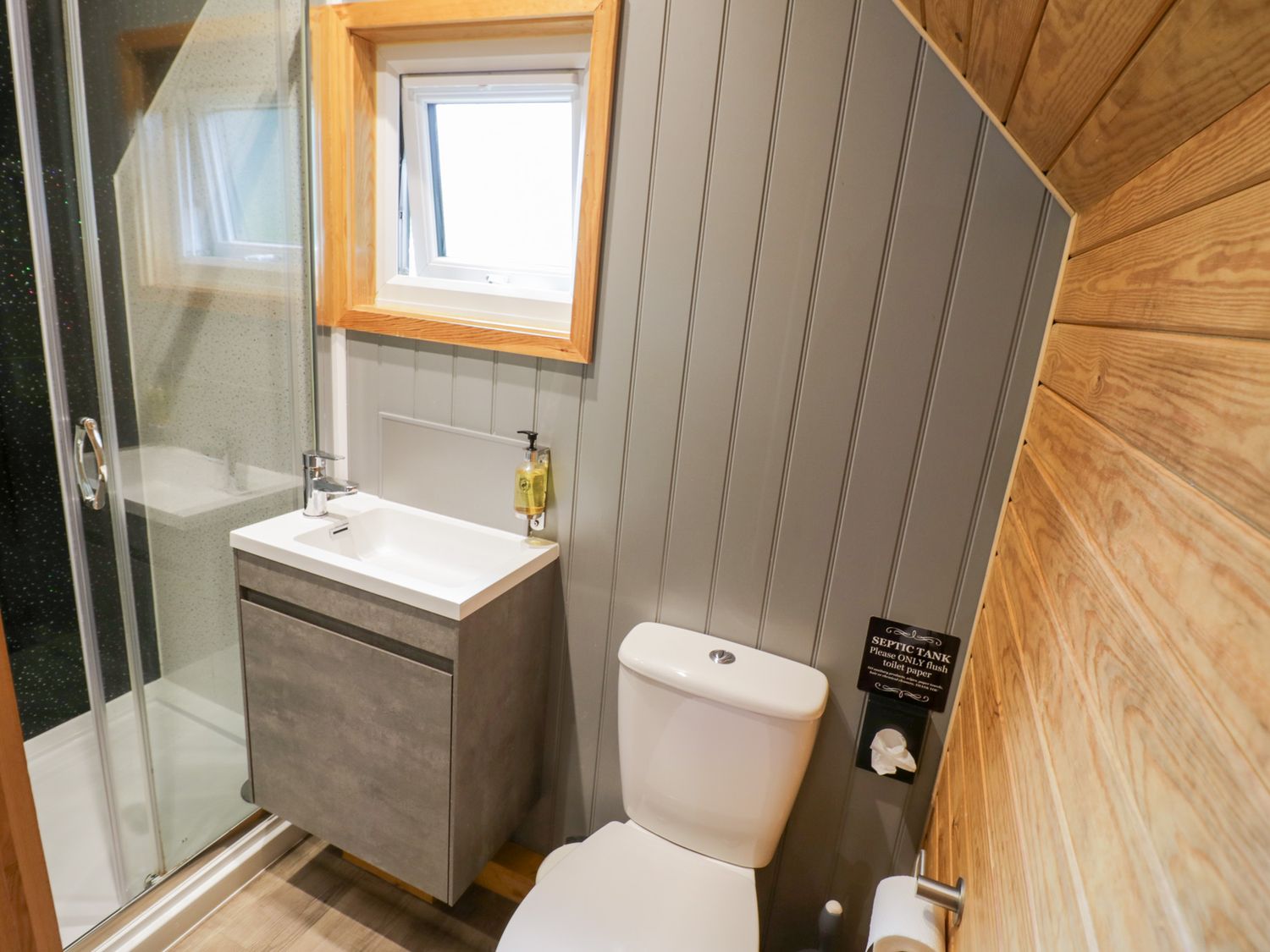 Willow Lodge, Chacombe