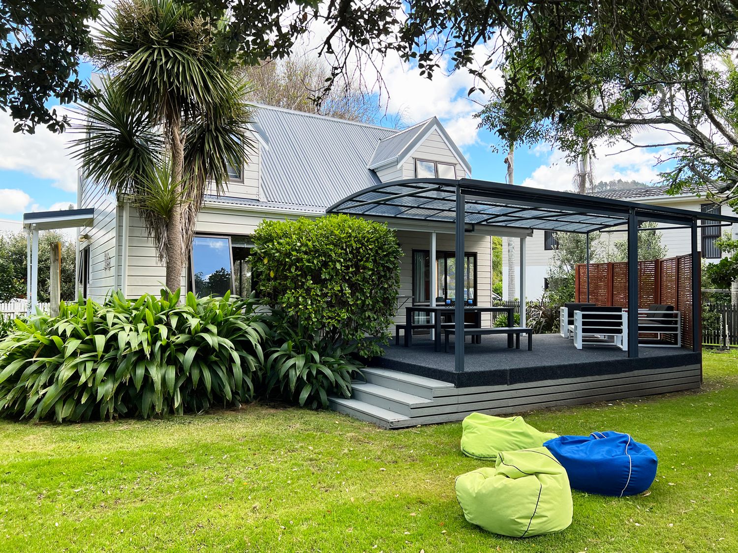 The Escape Artist - Whiritoa Holiday Home                     photo 2
