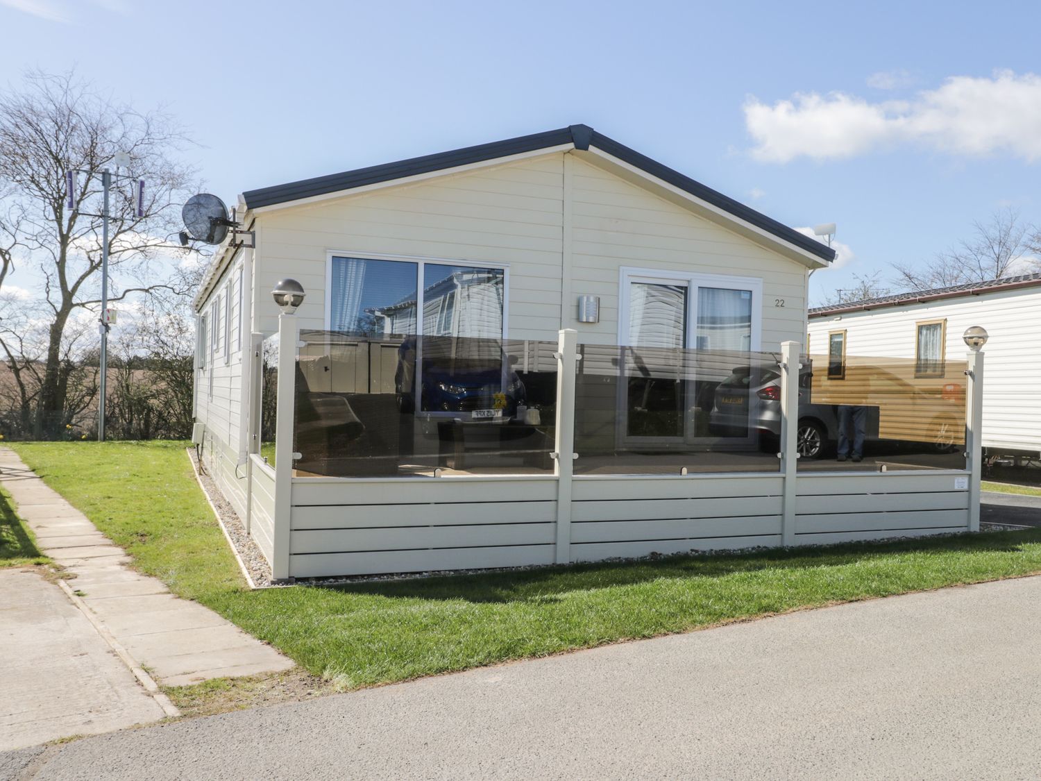 Two Little Ducks Lodge at Cayton Bay Holiday Park ( Ref 1059418 ) Holiday lodge near Scarborough sleeps 6 guests