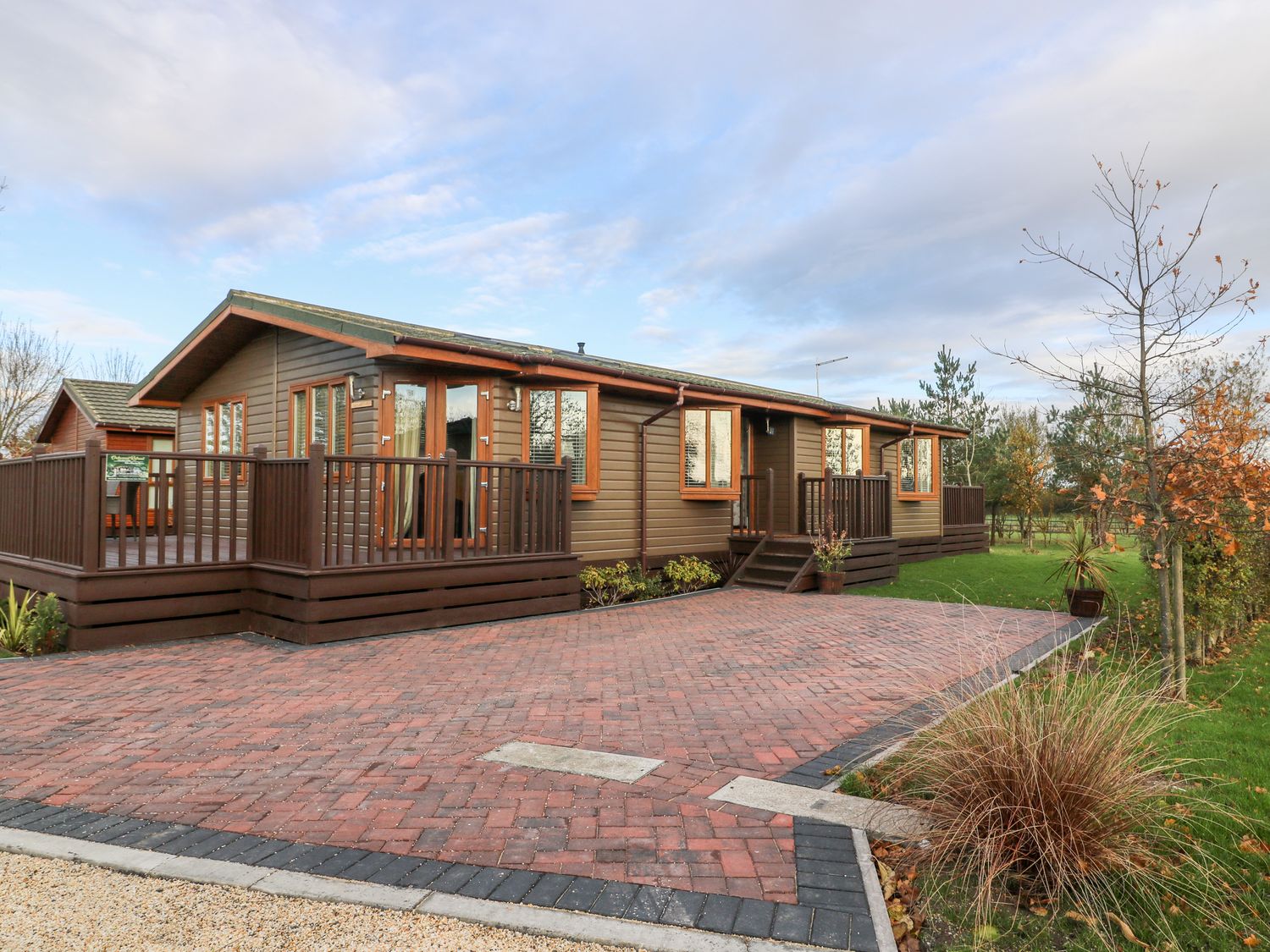 Oakwood Lodge, Wilberfoss Holiday Cottage Bird Spot