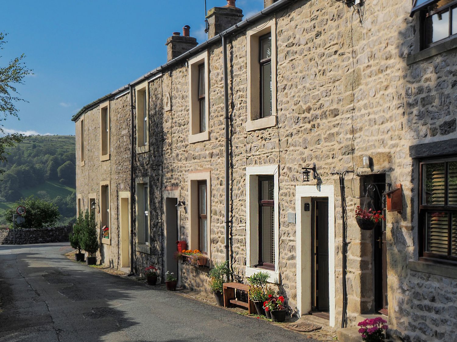 Winskill Cottage Langcliffe ( Ref 1060194 ) Holiday accommodation near Settle in Yorkshire Dales - Two Bedrooms Sleeps Two Guests