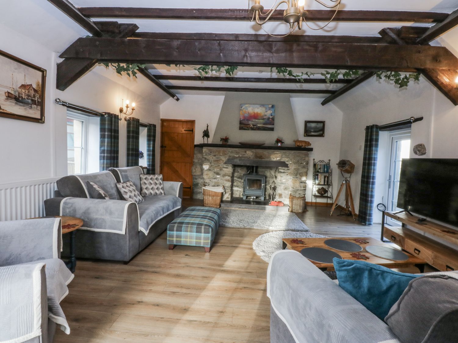 Ty Gwennol (977198), Llanfaethlu