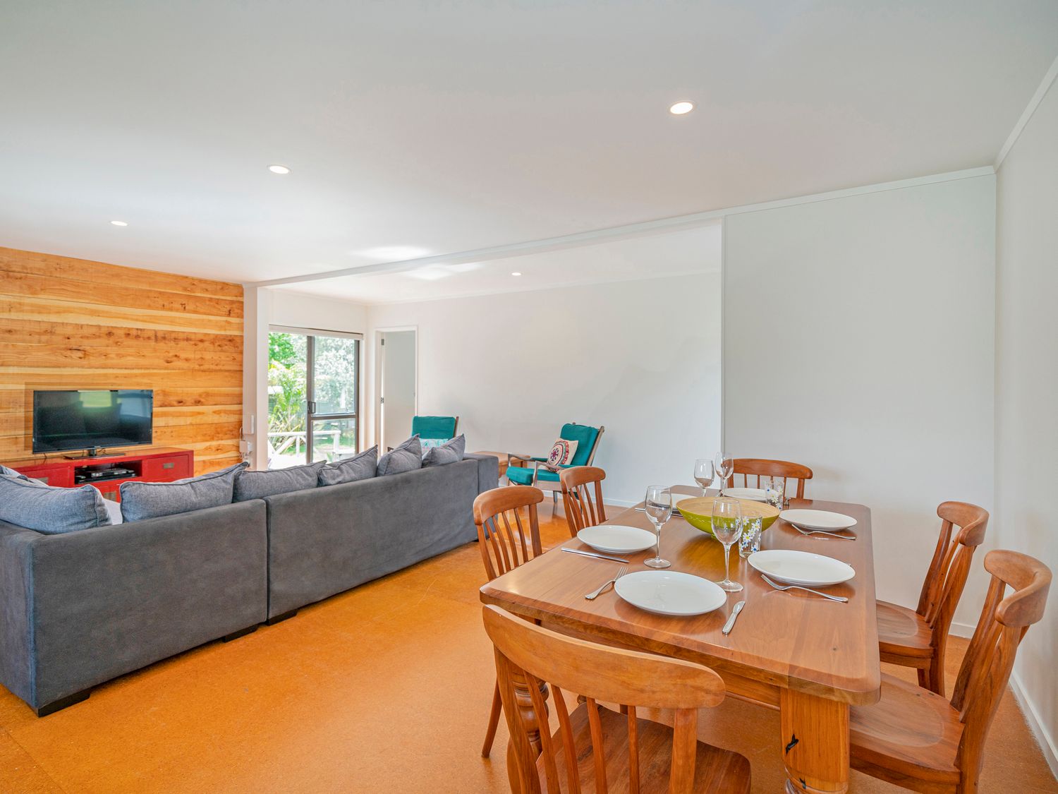 Key to Whangapoua - Whangapoua Holiday Home                     photo 2